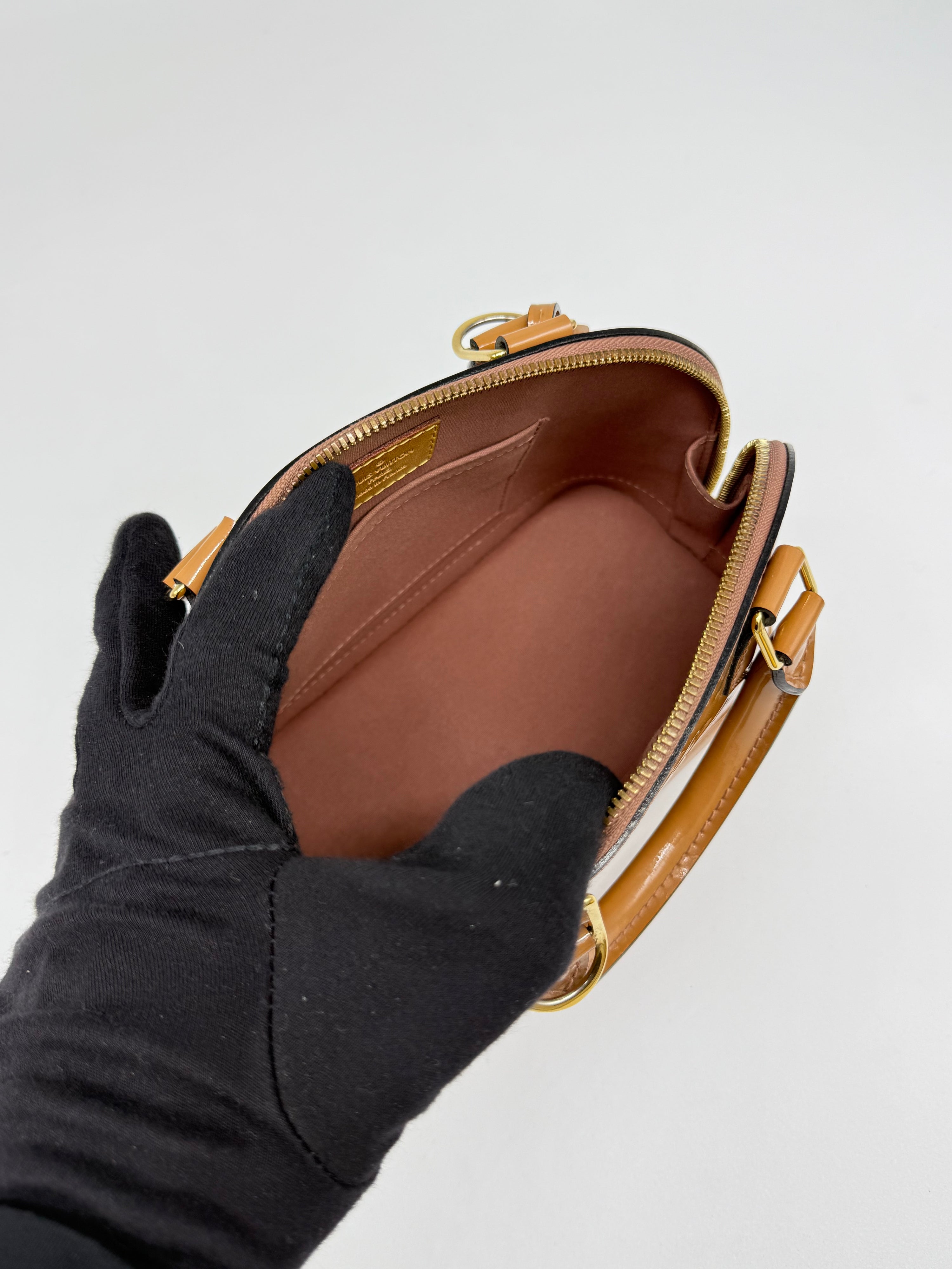 Louis Vuitton Alma BB Vernis