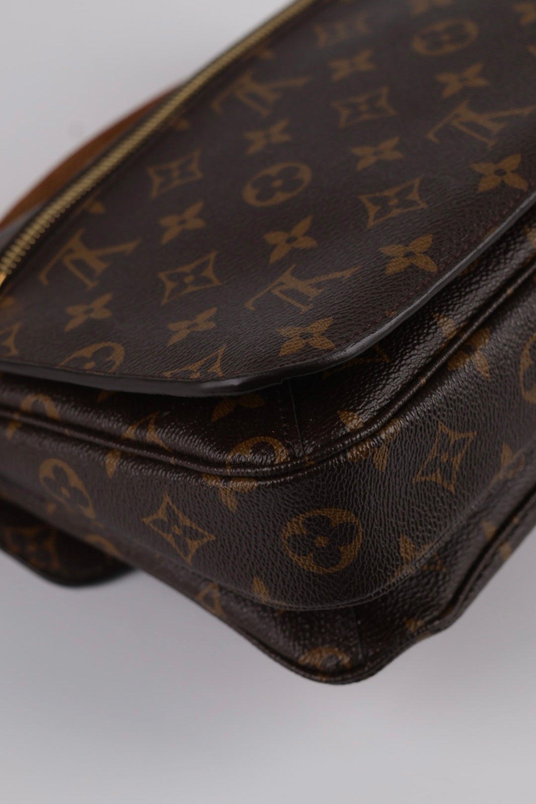 Louis Vuitton Métis Monogram