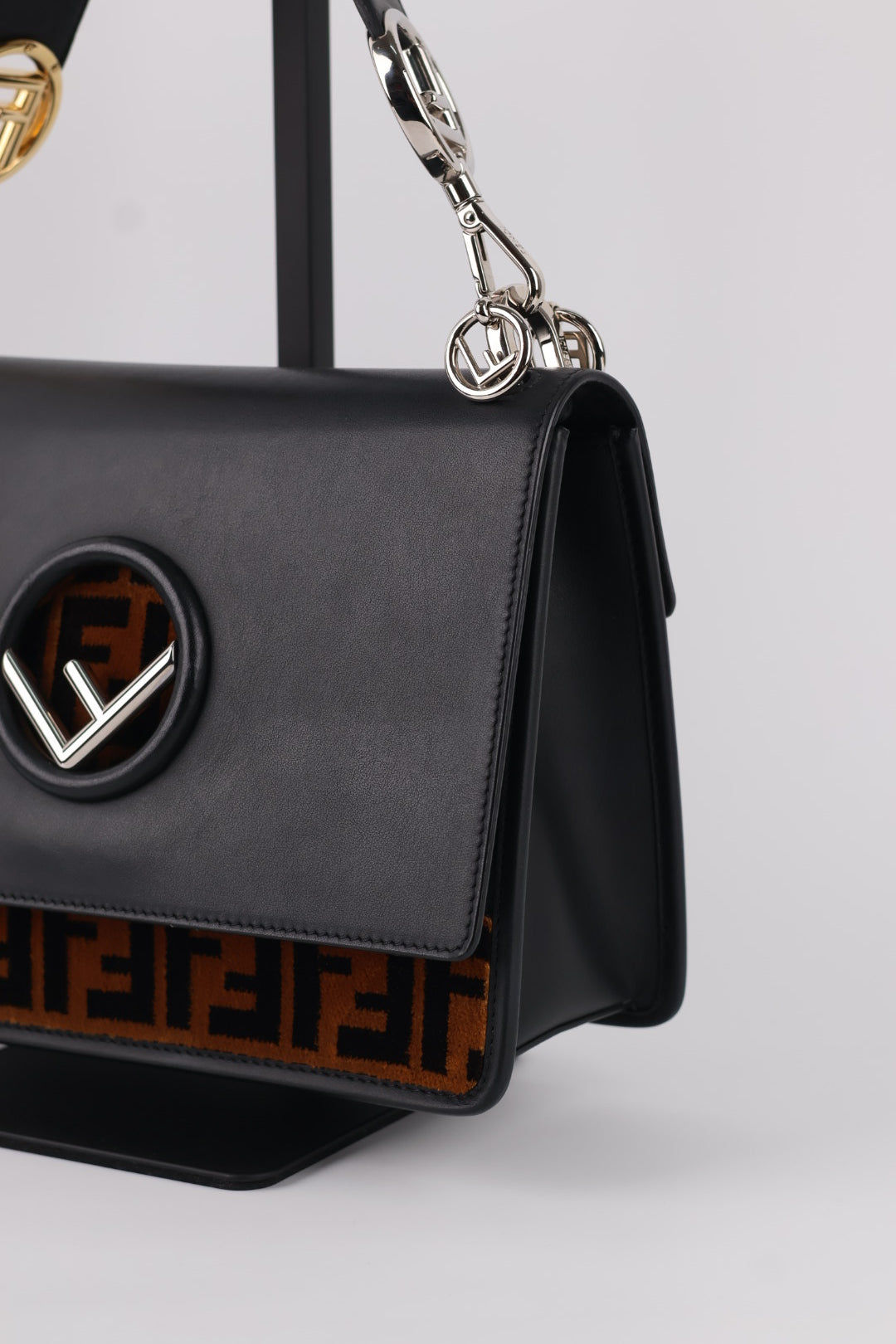 Fendi Kan FF Pelle e Velvet