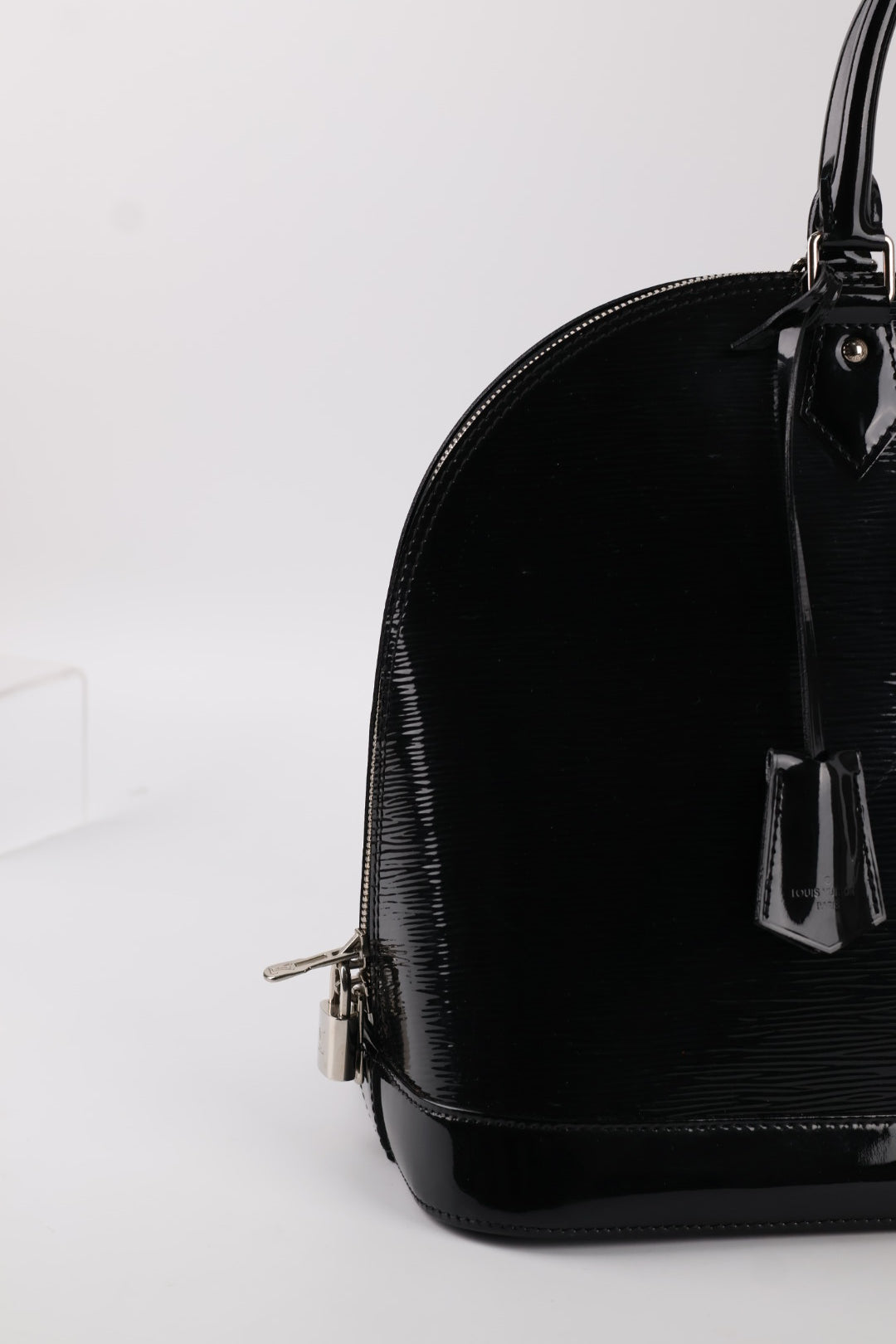 Louis Vuitton Alma MM Epi Vernis