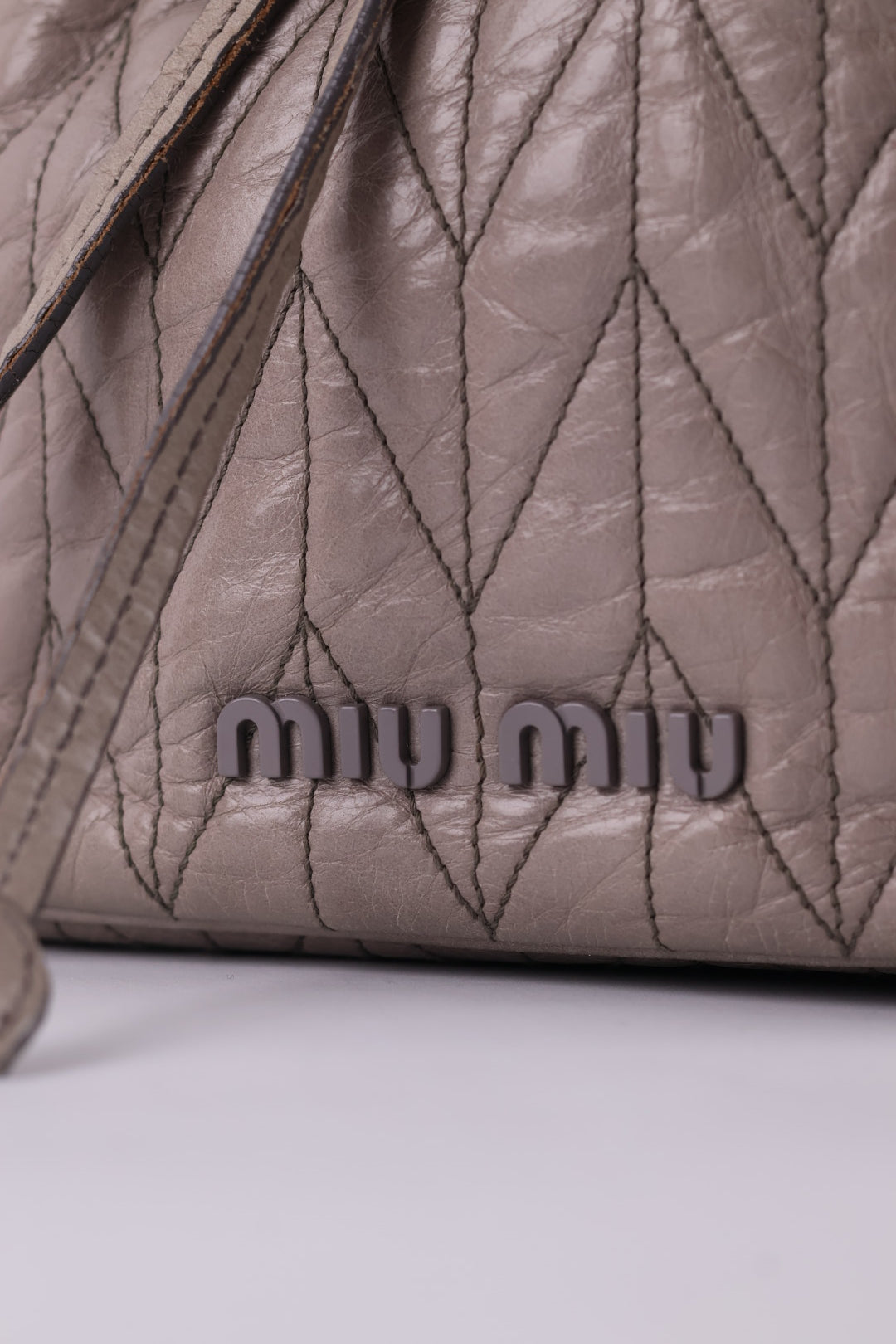Miu Miu Bucket in Pelle