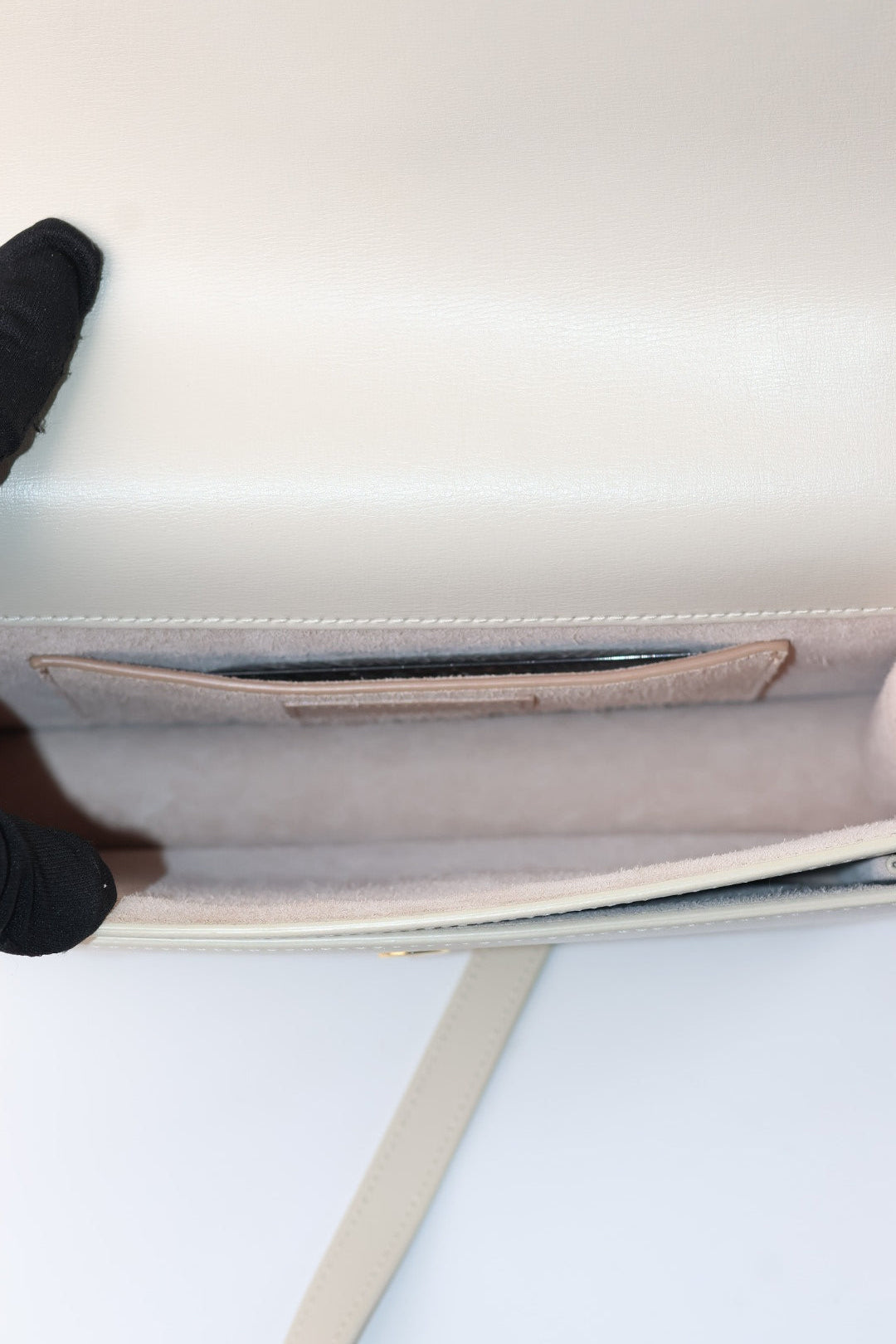 Saint Laurent Sunset Media Handle