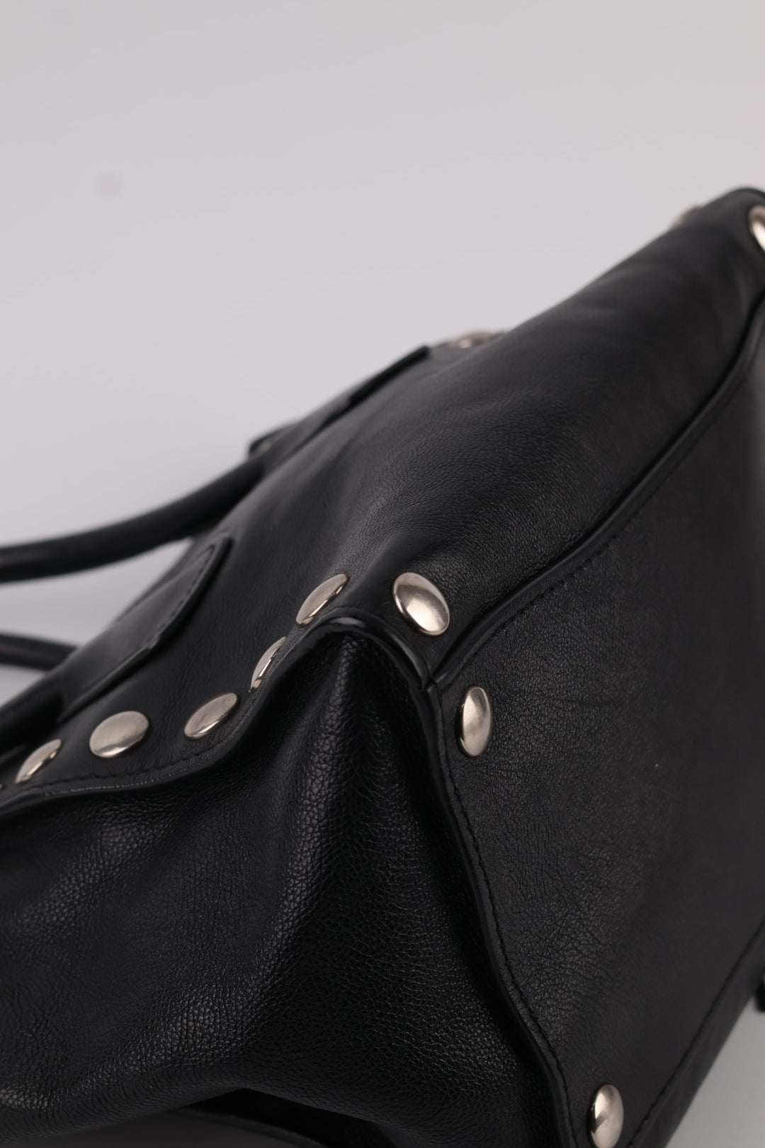 Prada Tote in Pelle Borchie