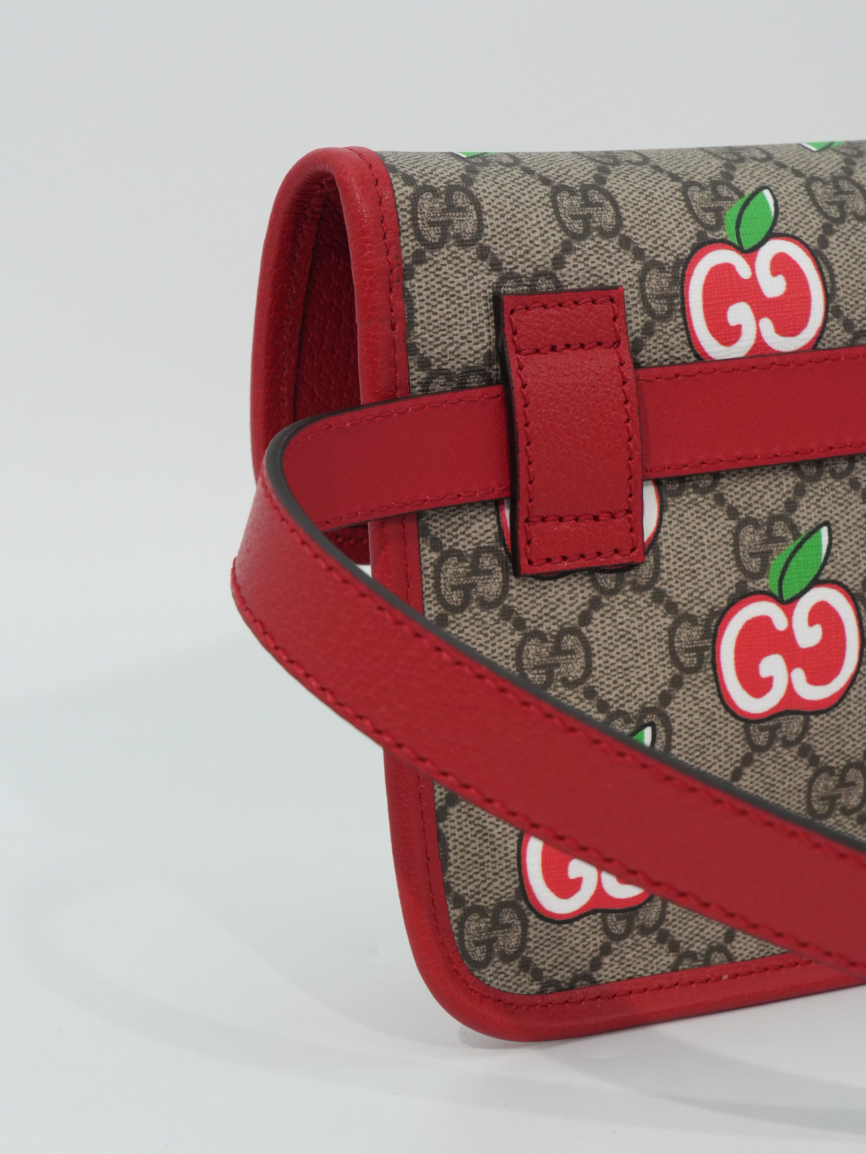 Gucci Marsupio Apple GG Supreme