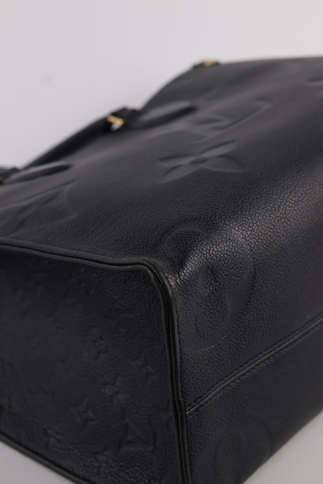 Louis Vuitton OnTheGo MM