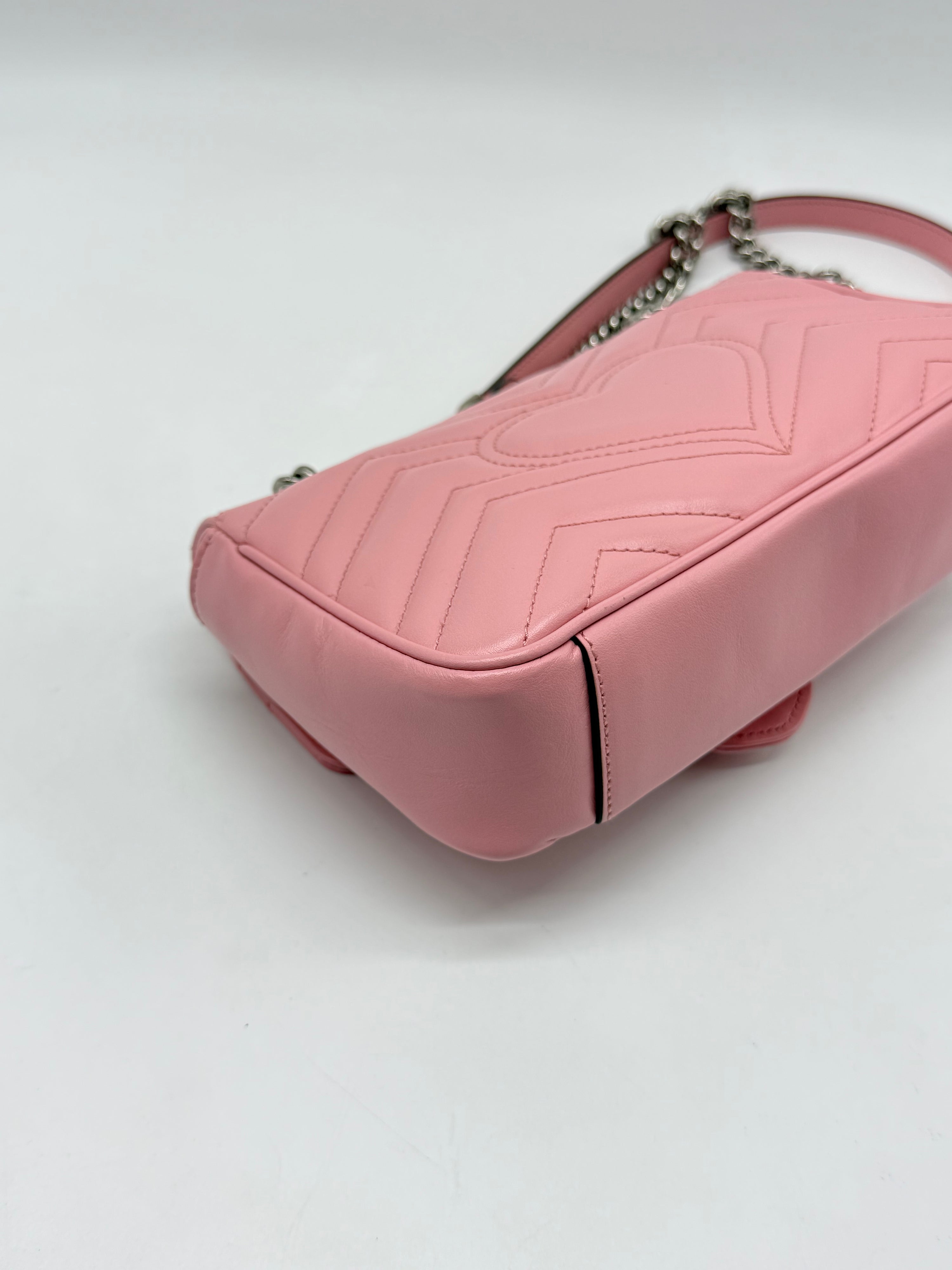 Gucci Marmont Matelassé 22cm