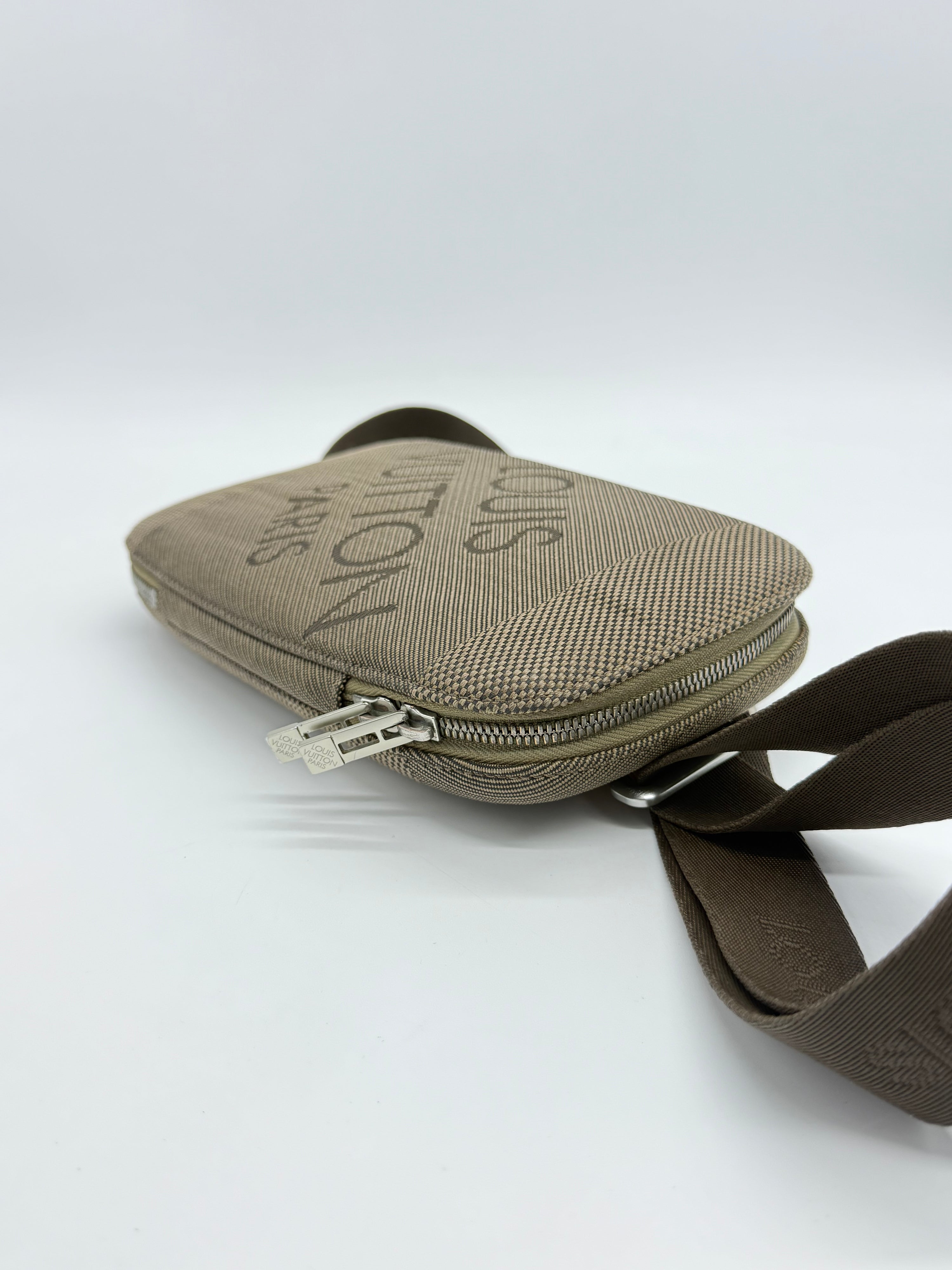 Louis Vuitton Marsupio Damier Geant
