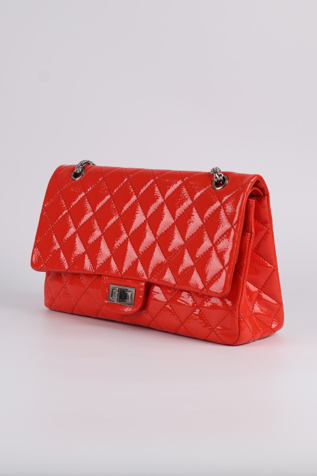 Chanel 2.55 Reissue Grande Vernis