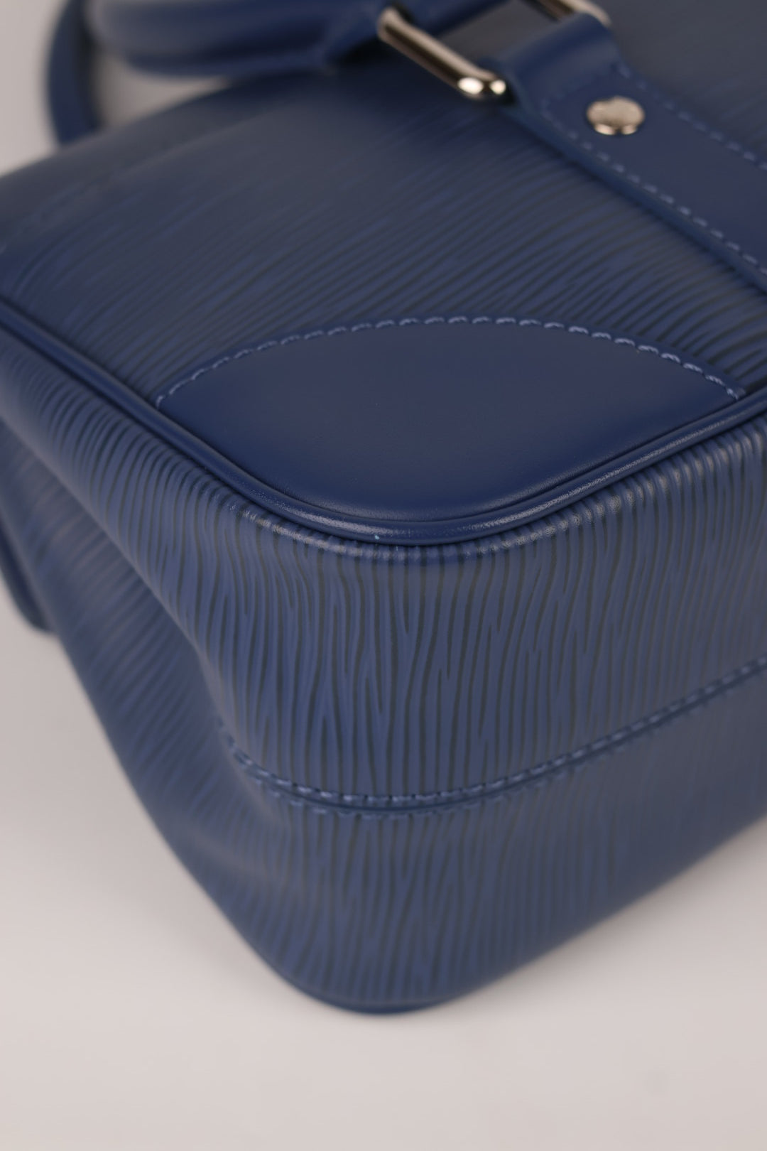Louis Vuitton Segur Pm Epi