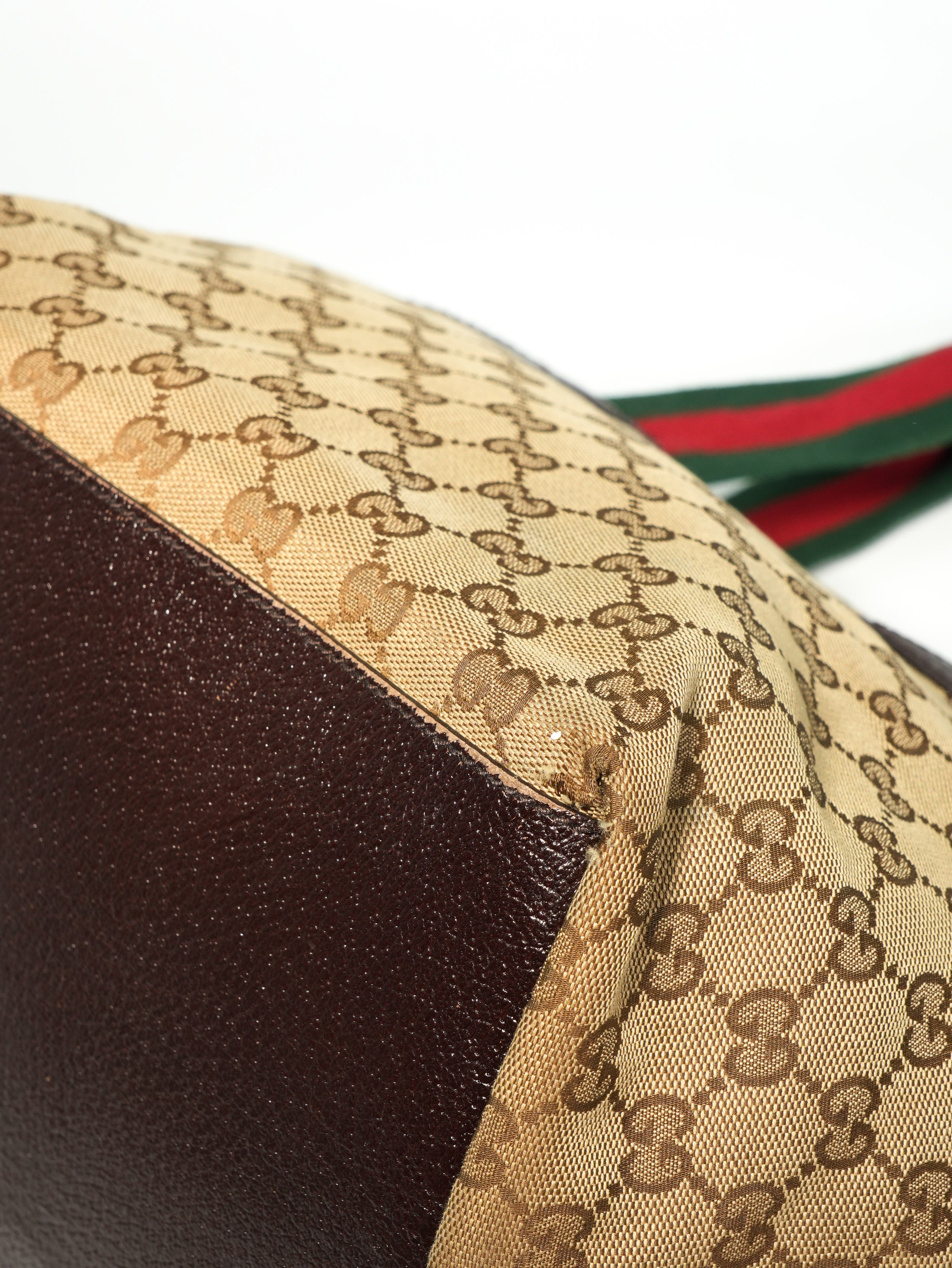 Gucci Tote GG Wave