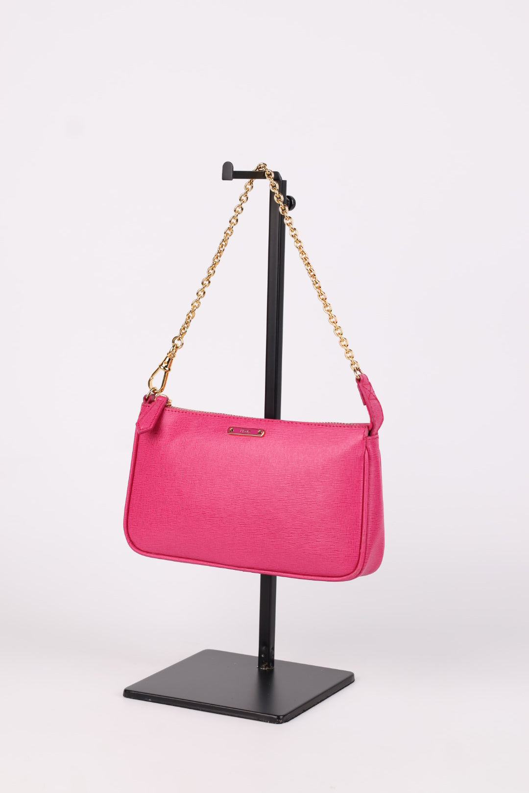 Fendi Chain Pochette in Pelle