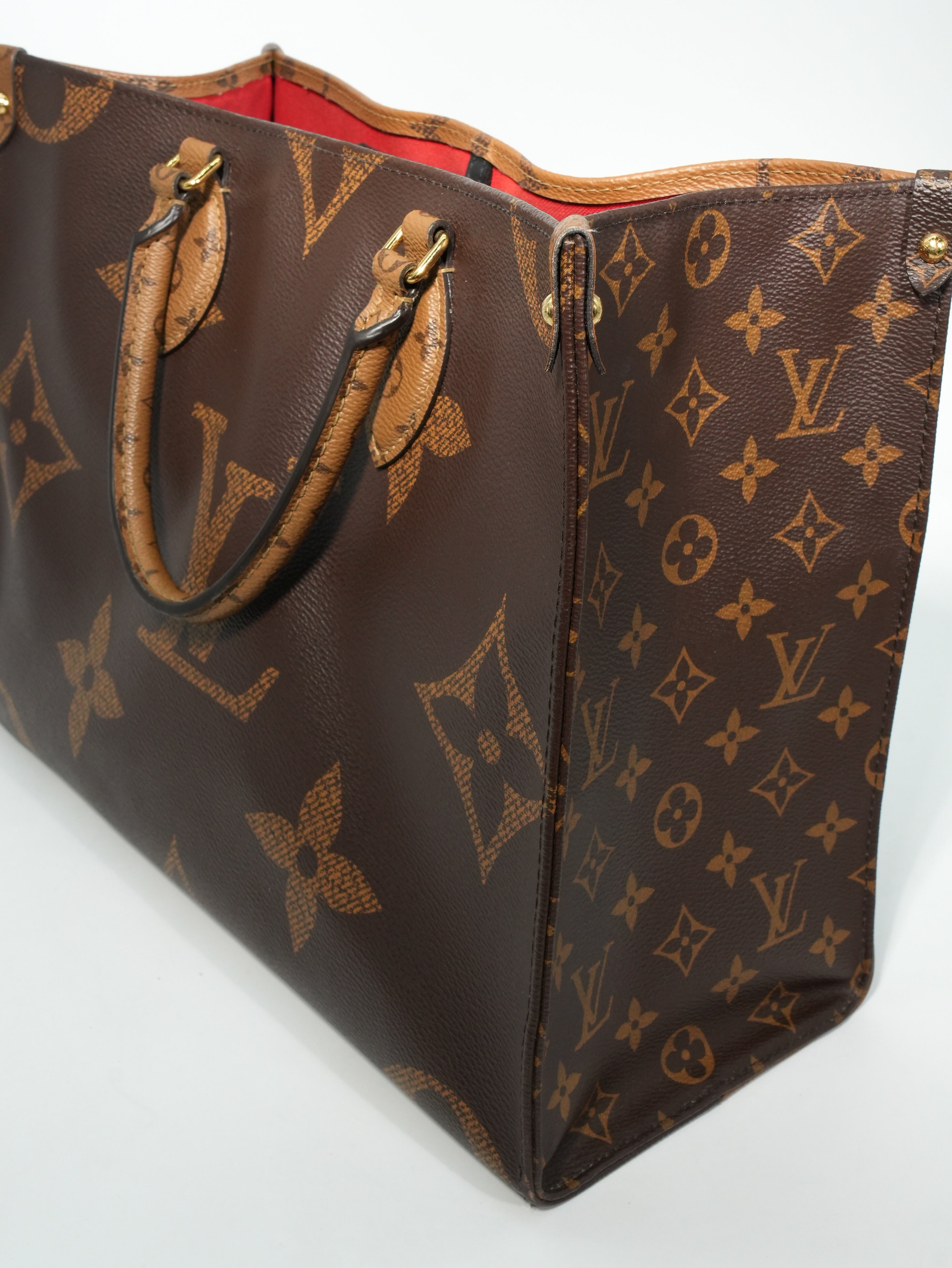 Louis Vuitton OnTheGo MM