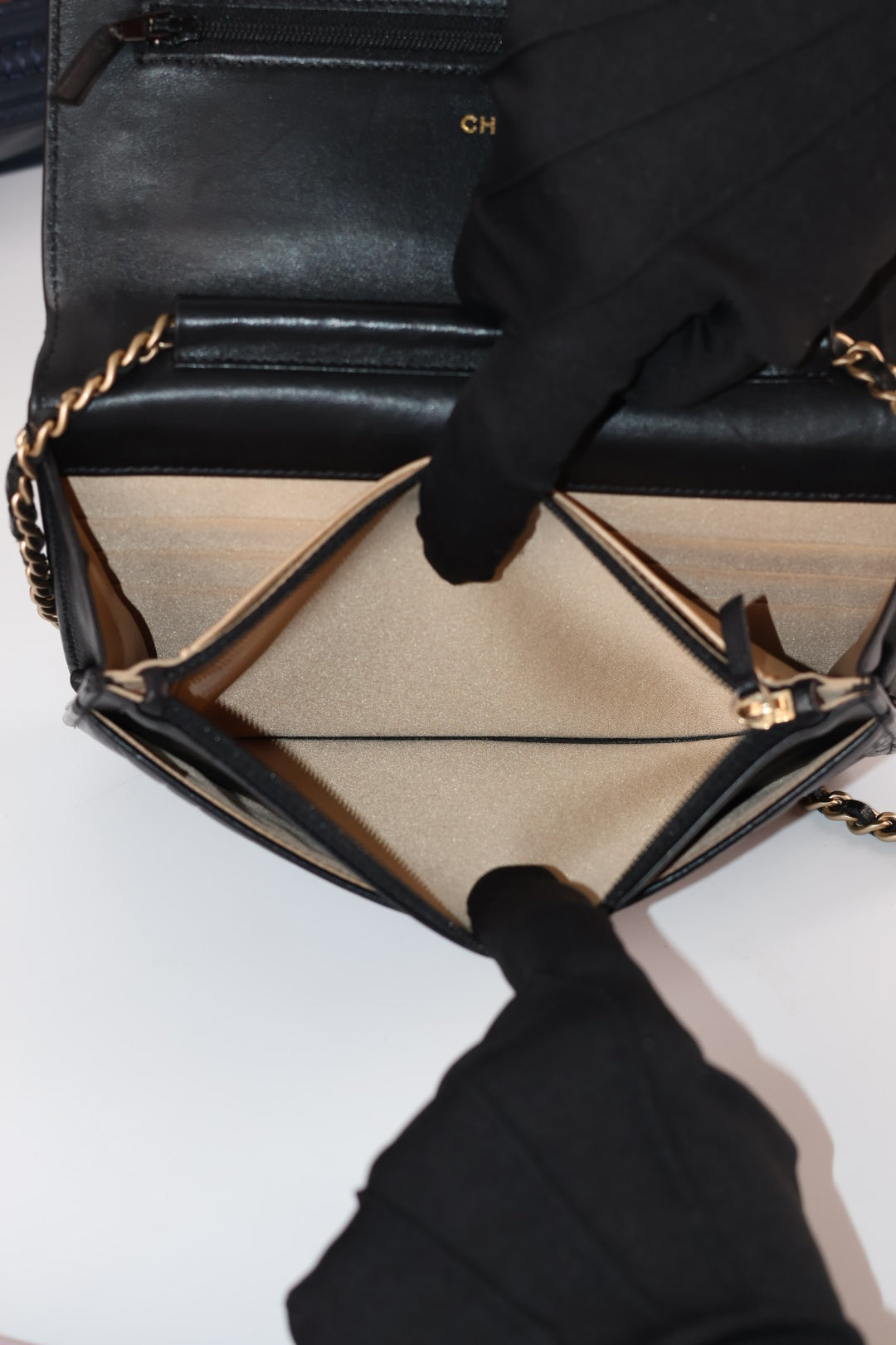 Chanel Woc in Pelle Camelia