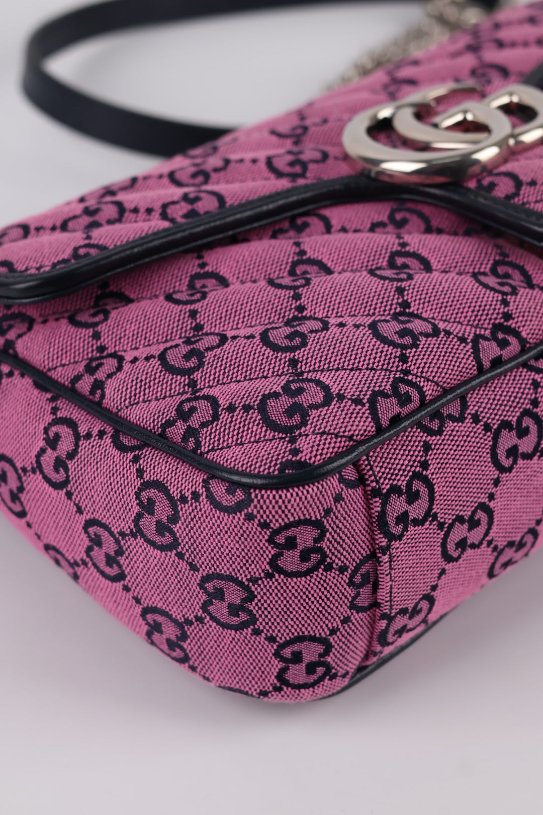 Gucci Marmont Media GG Wave