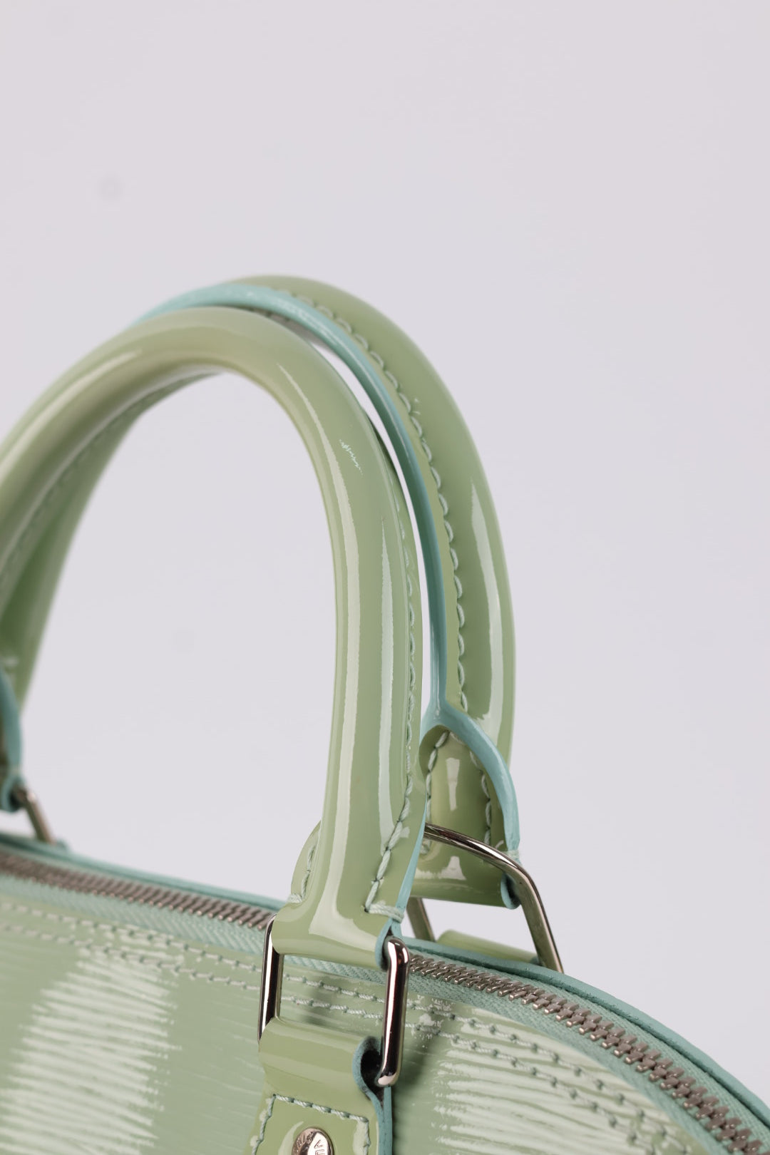 Louis Vuitton Alma Pm Epi Vernis