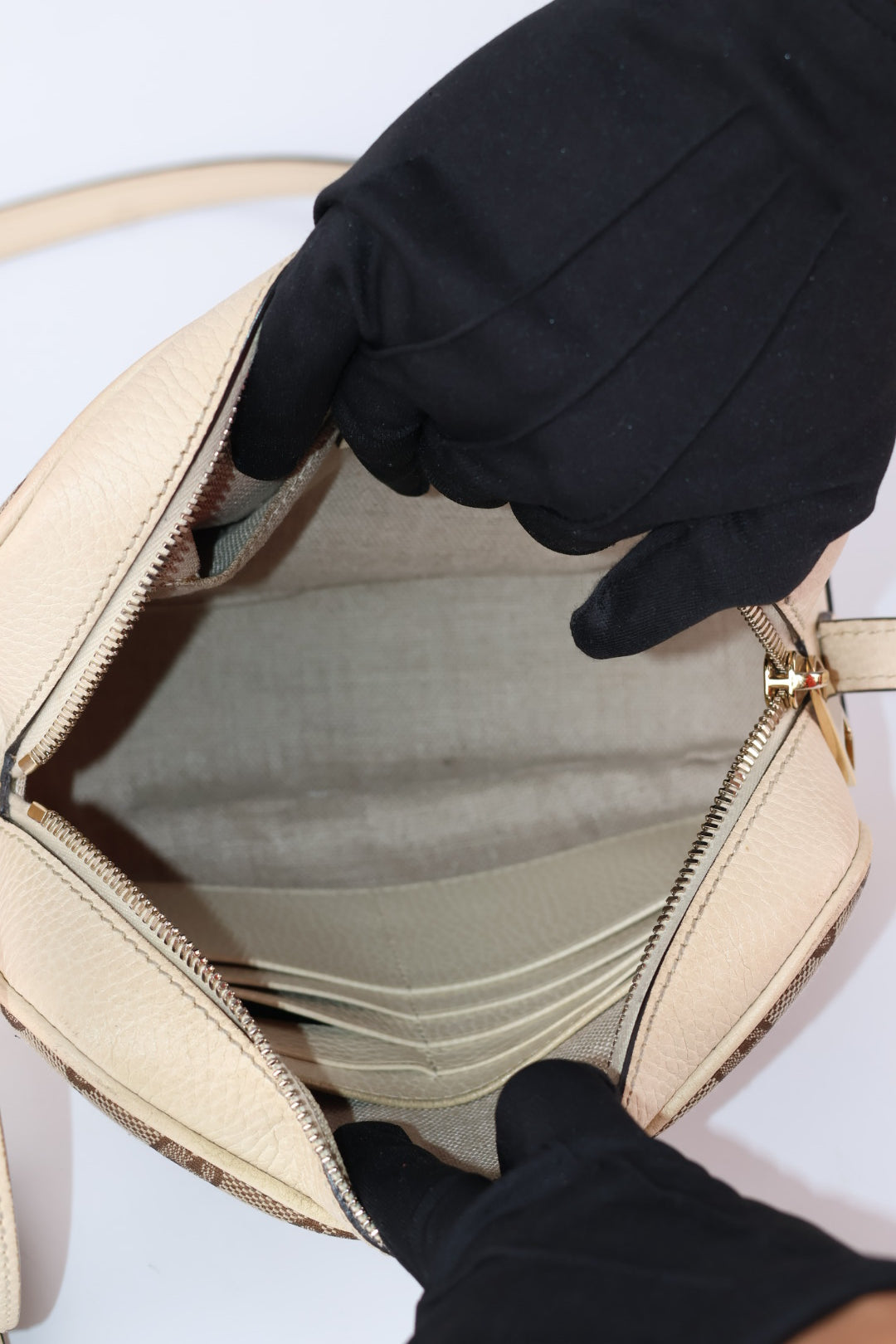 Gucci Camera Bag GG Wave