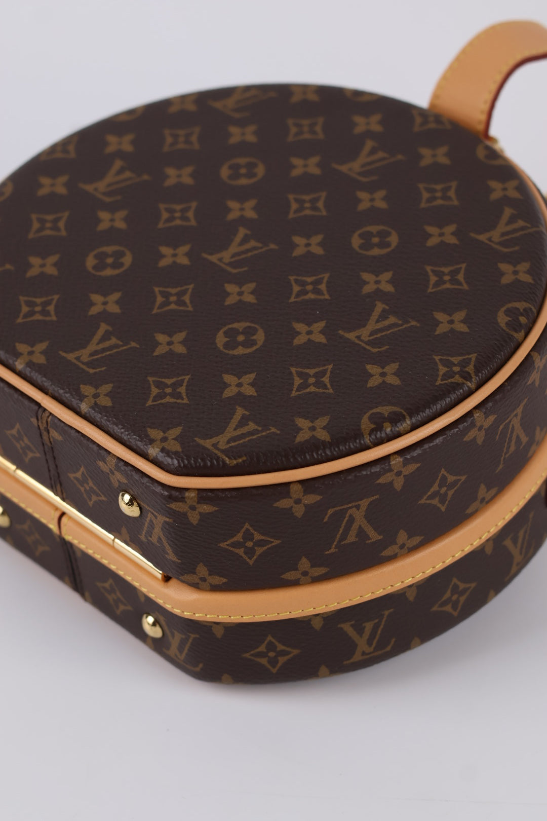 Louis Vuitton Petite Boîte Chapeau