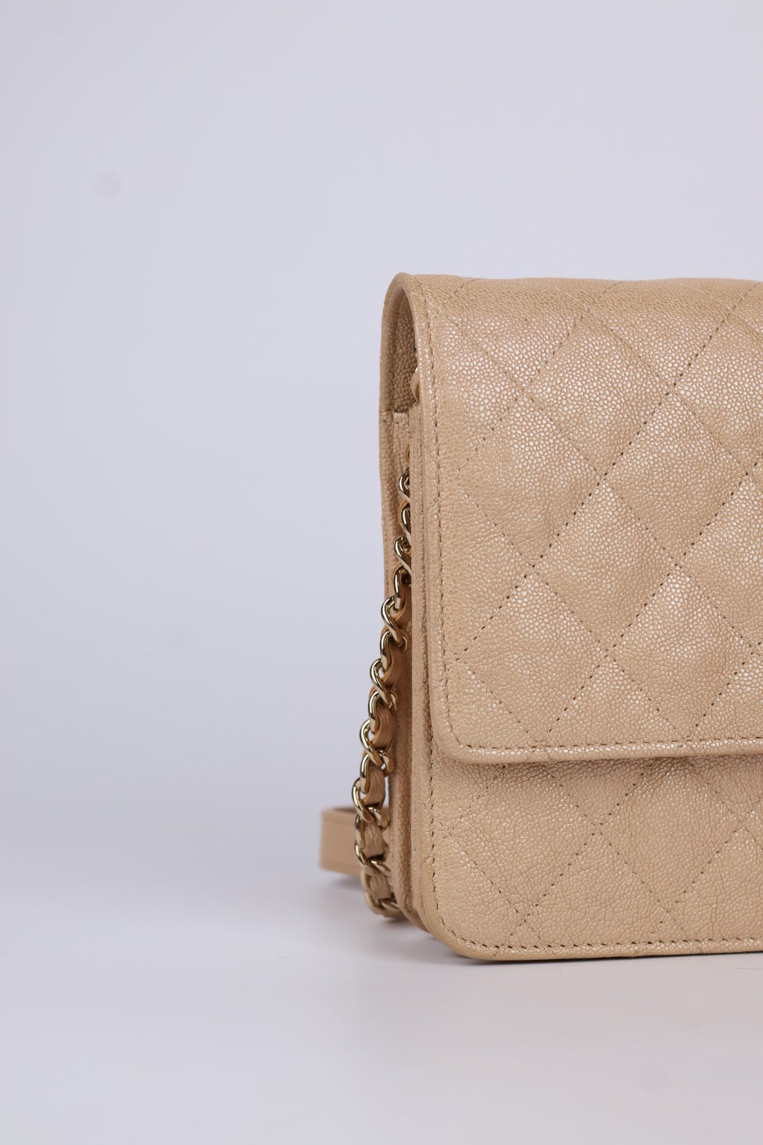 Chanel Pochette con Catena Caviar Perlato
