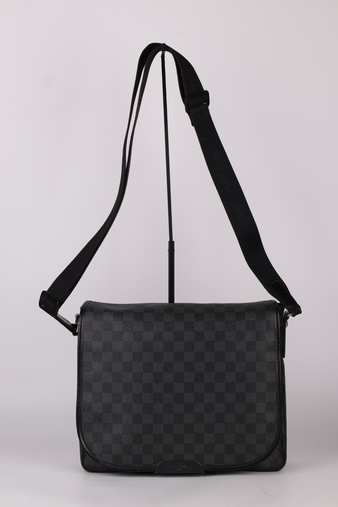 Louis Vuitton Abesses Messenger Damier Graphite