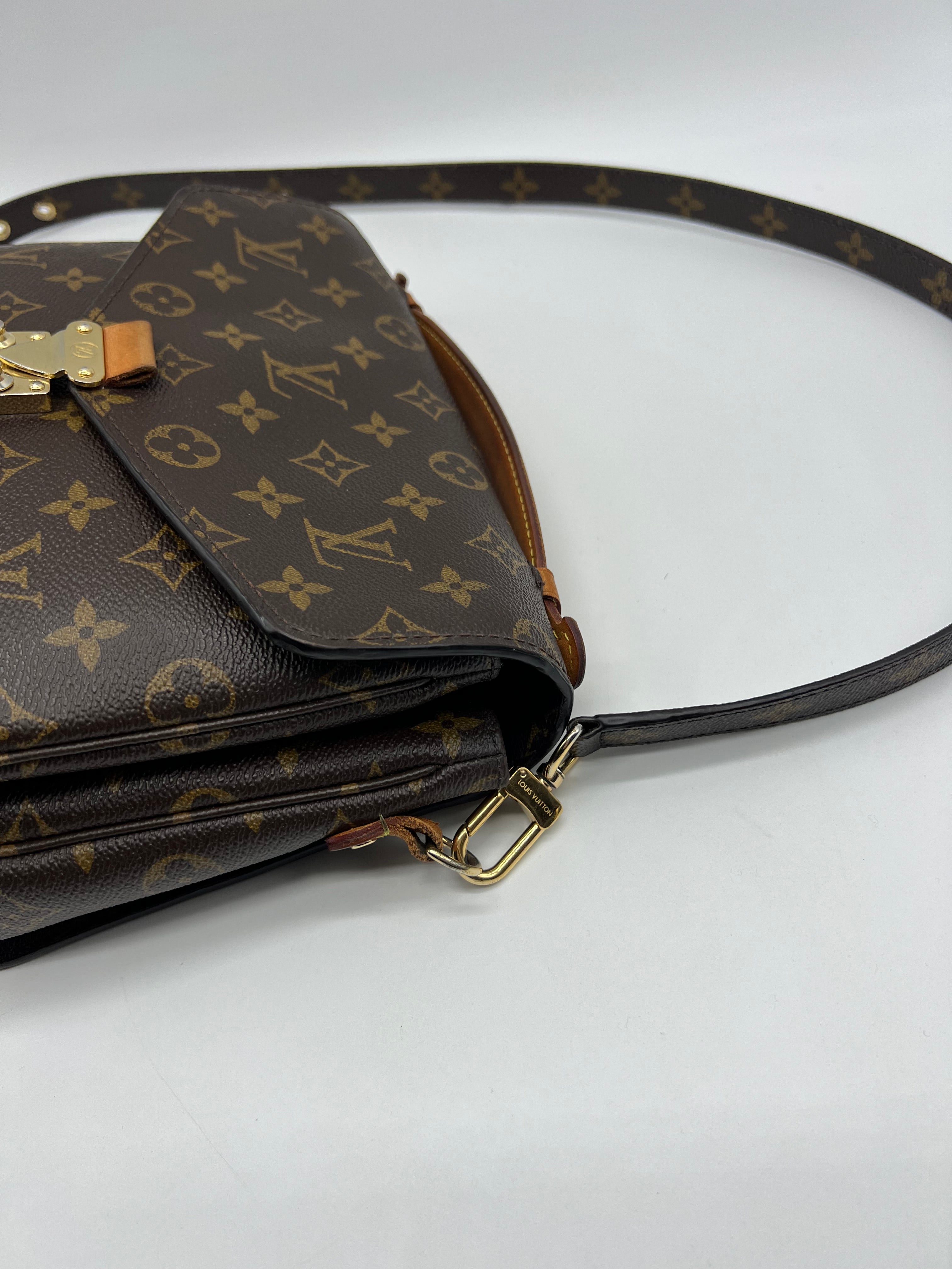 Louis Vuitton Métis Monogram