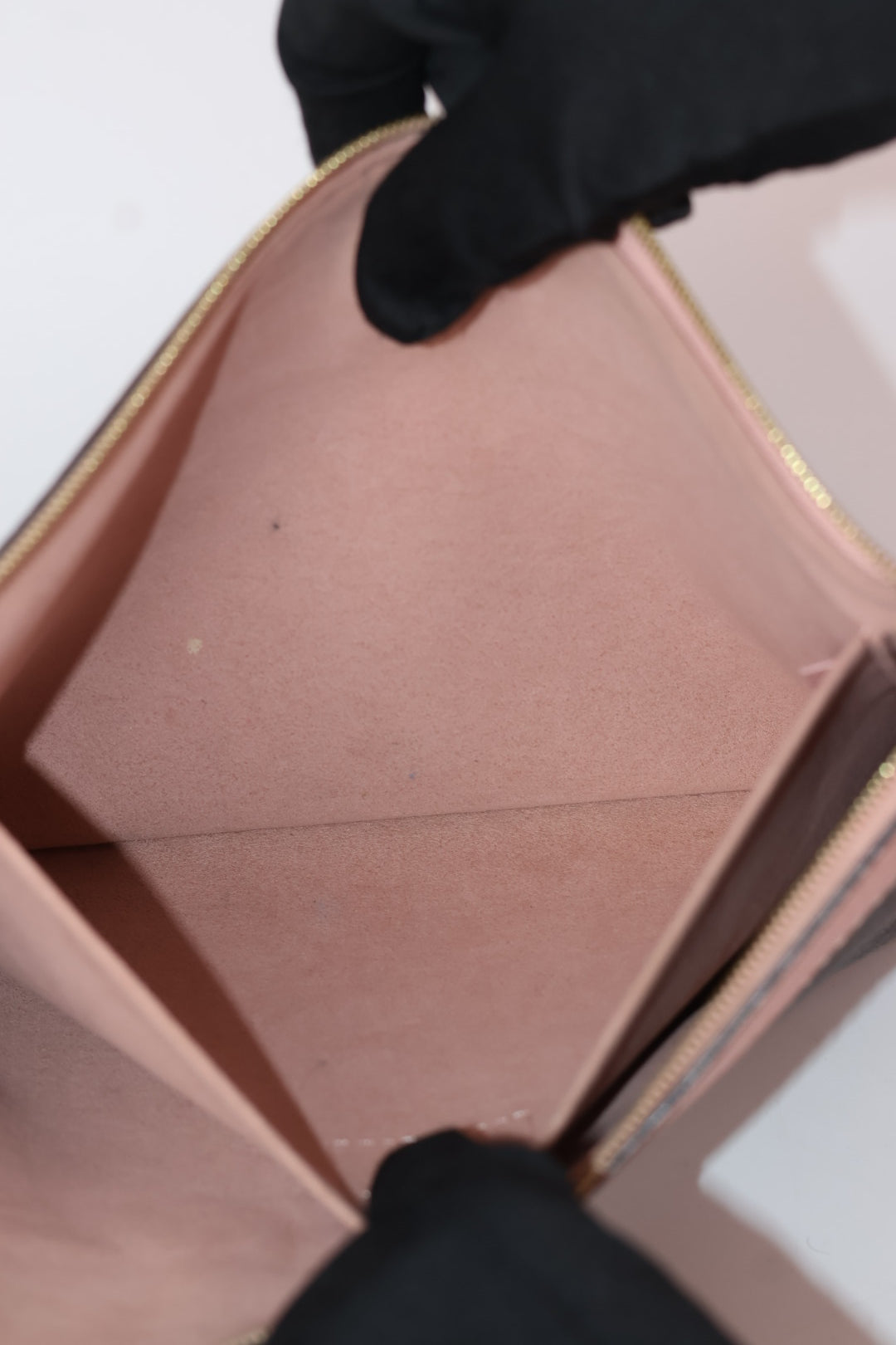 Louis Vuitton Daily Pouch Monogram