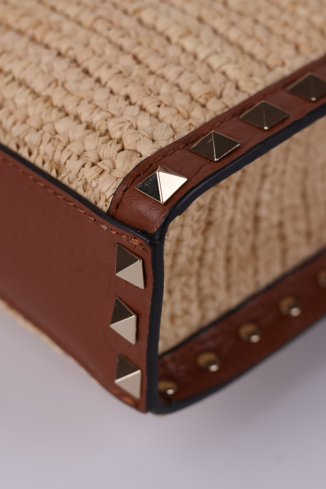 Valentino Rockstud Piccola a Tracolla Rafia