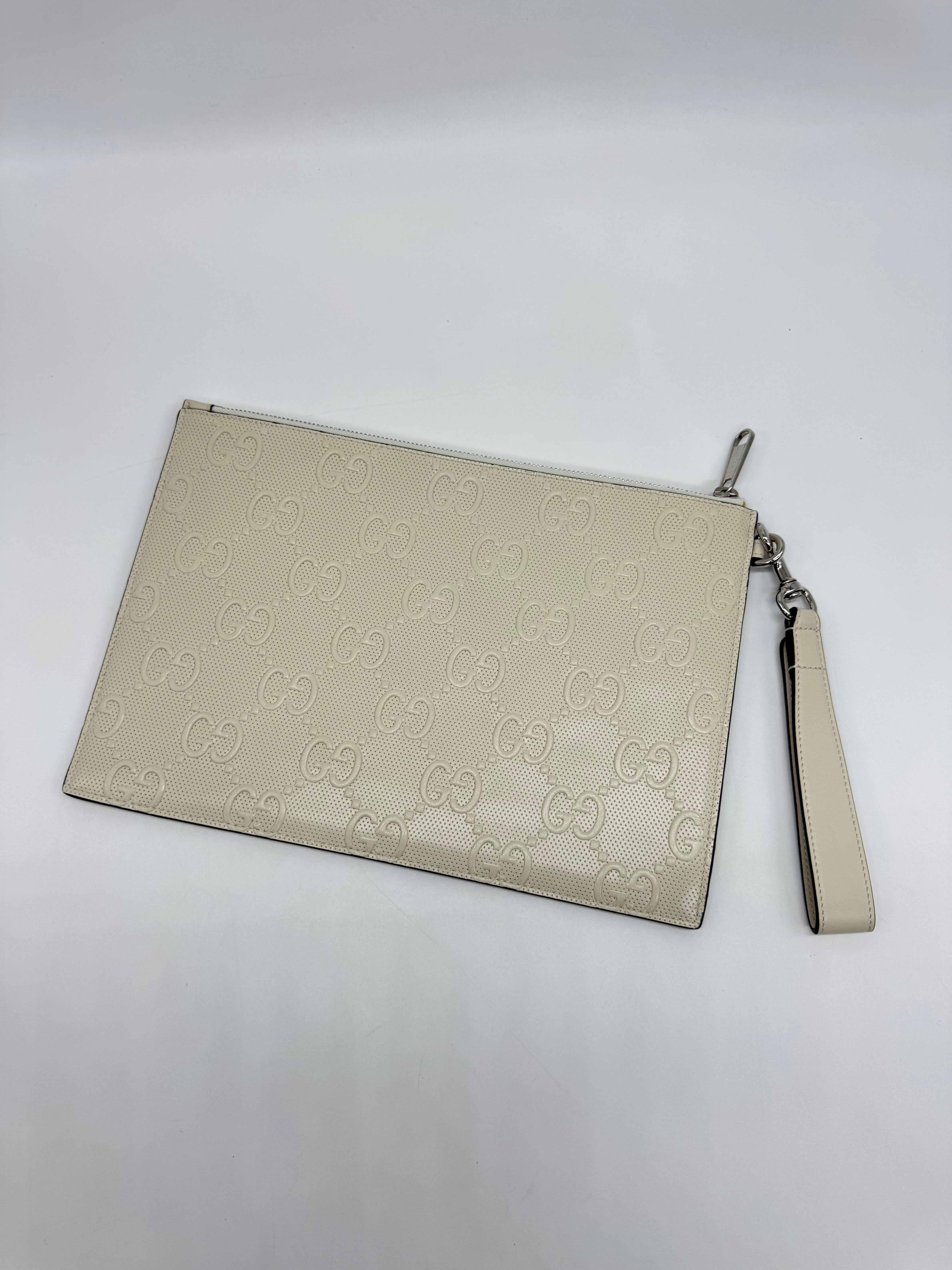 Gucci Pochette GG Goffrata