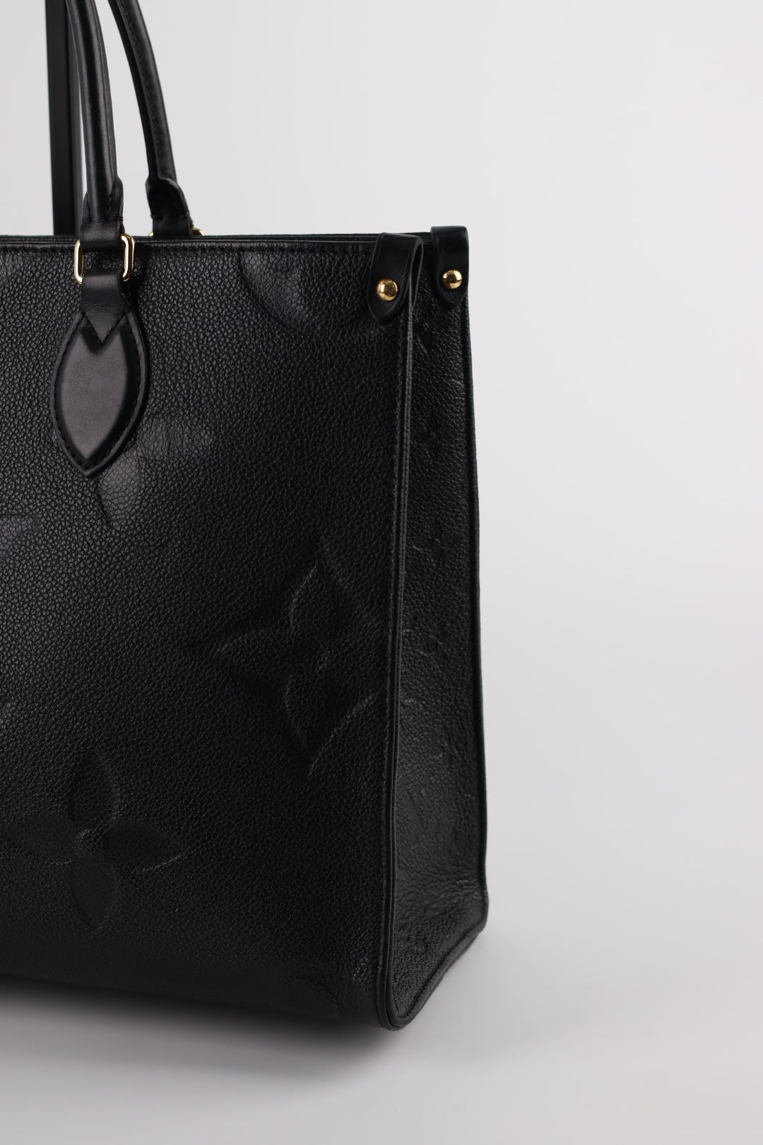 Louis Vuitton OnTheGo MM