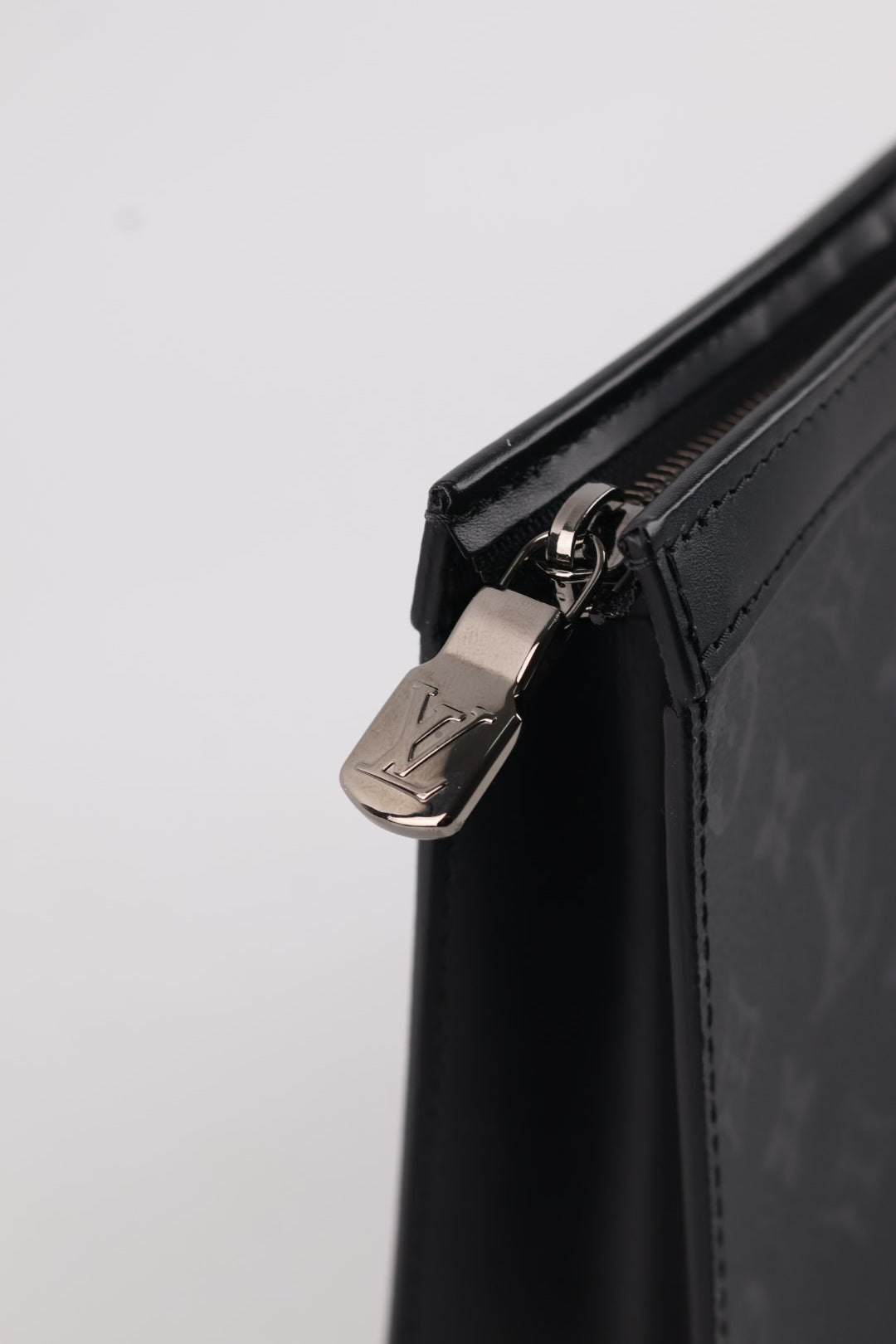 Louis Vuitton Pochette Voyage MM