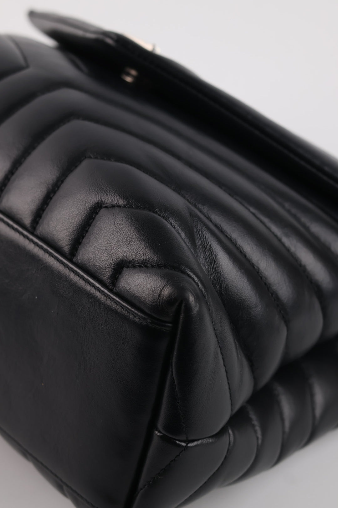 Saint Laurent Lou Lou Media