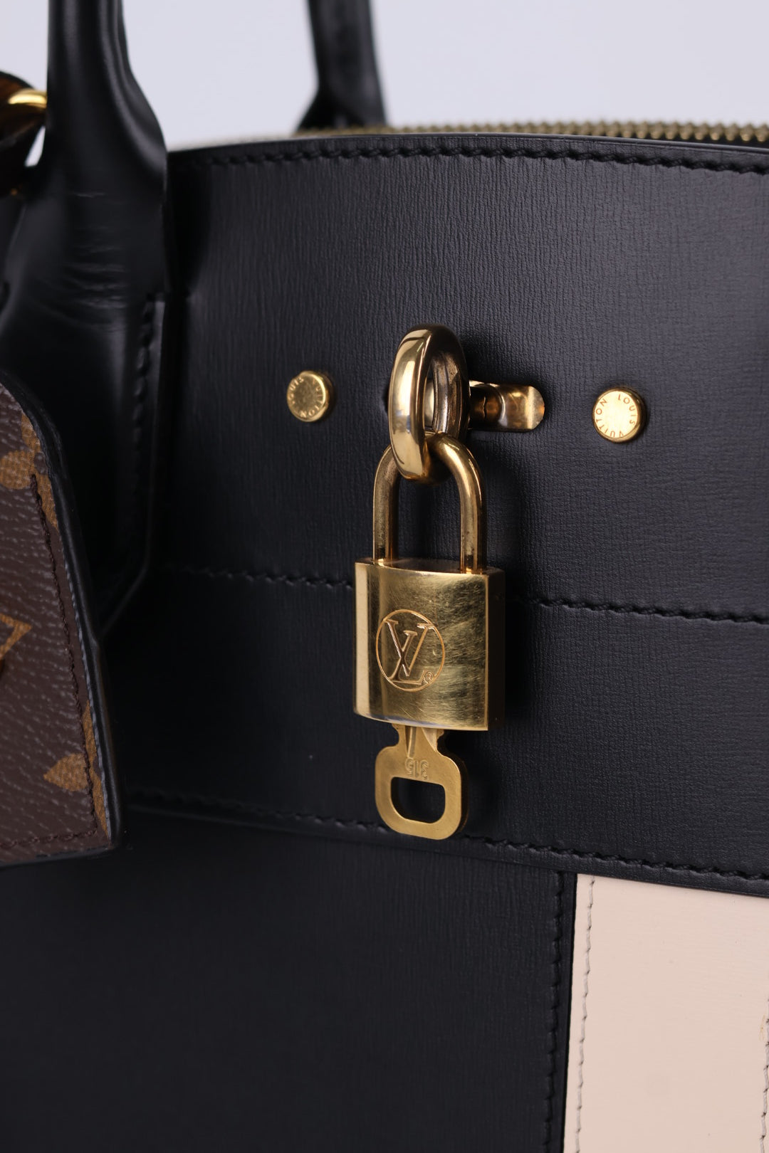 Louis Vuitton City Steamer MM
