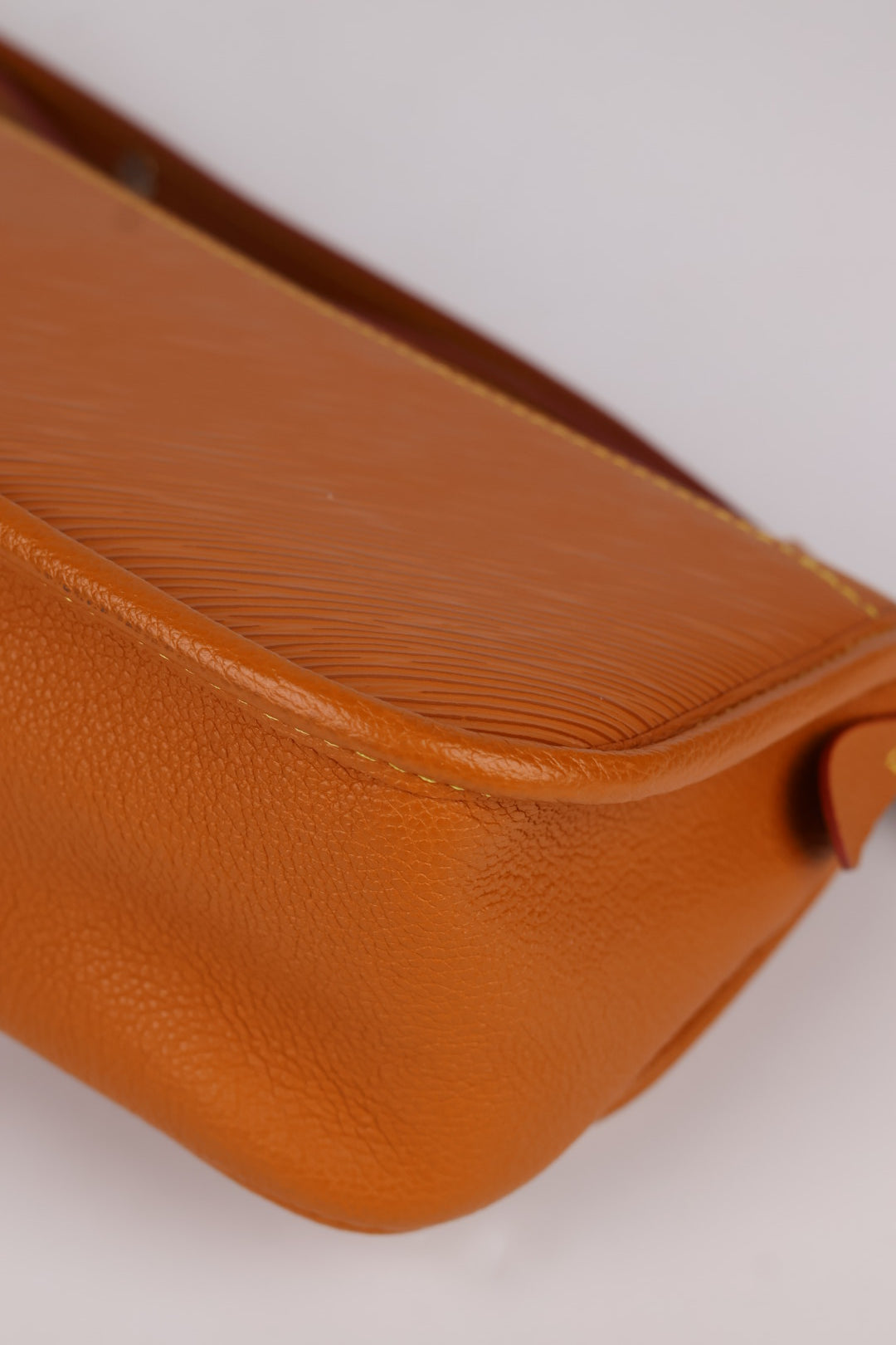 Louis Vuitton Buci Epi