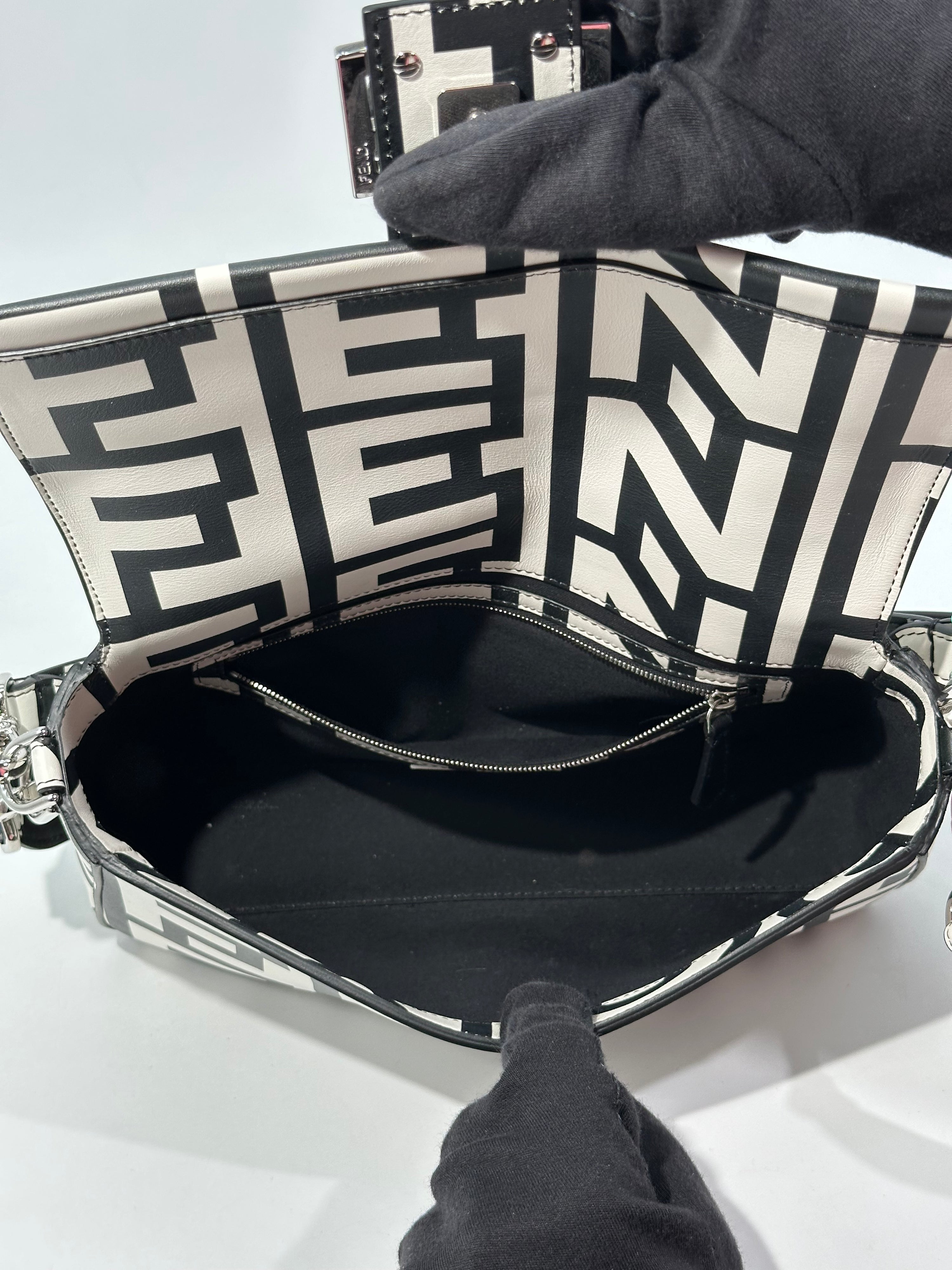 Fendi Baguette Media Marc Jacobs