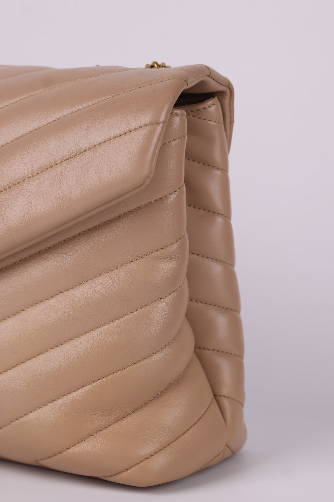 Saint Laurent Lou Lou Media