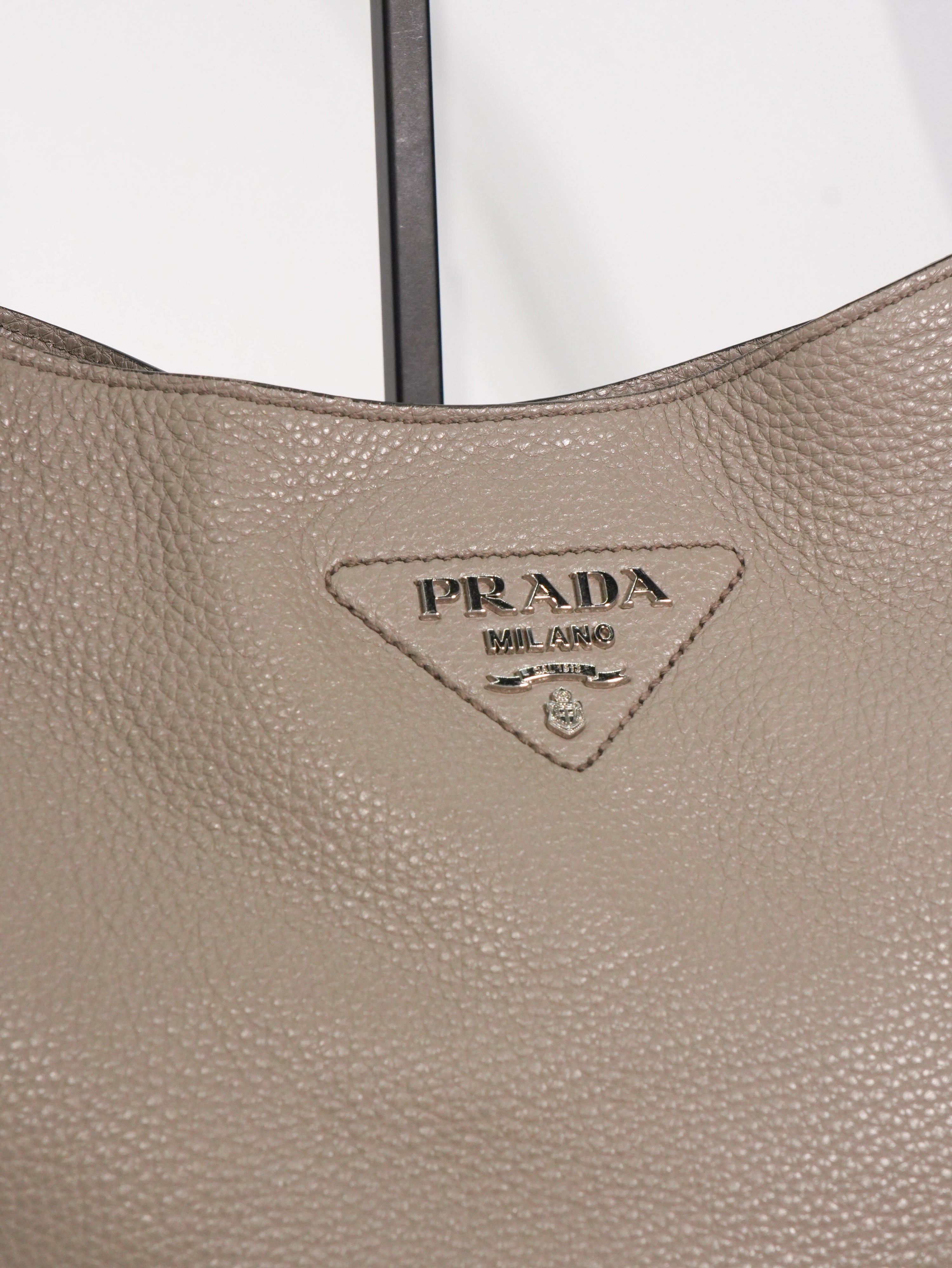 Prada Borsa a Tracolla in Pelle