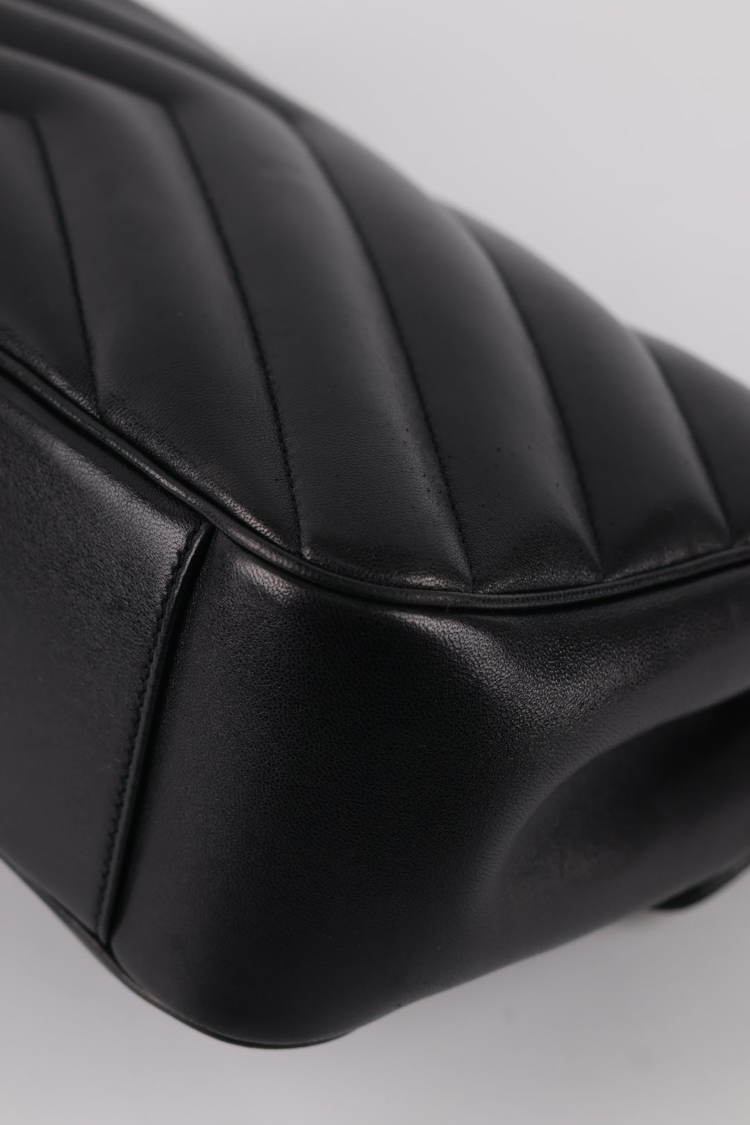 Saint Laurent Lou Lou Media