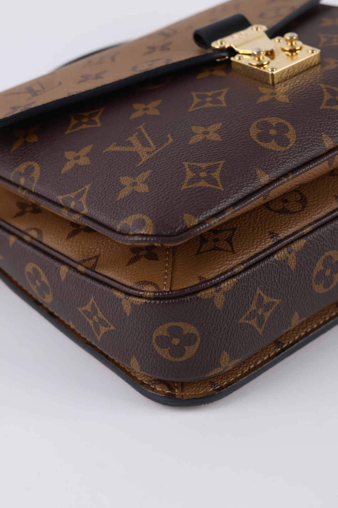 Louis Vuitton Métis Reverse