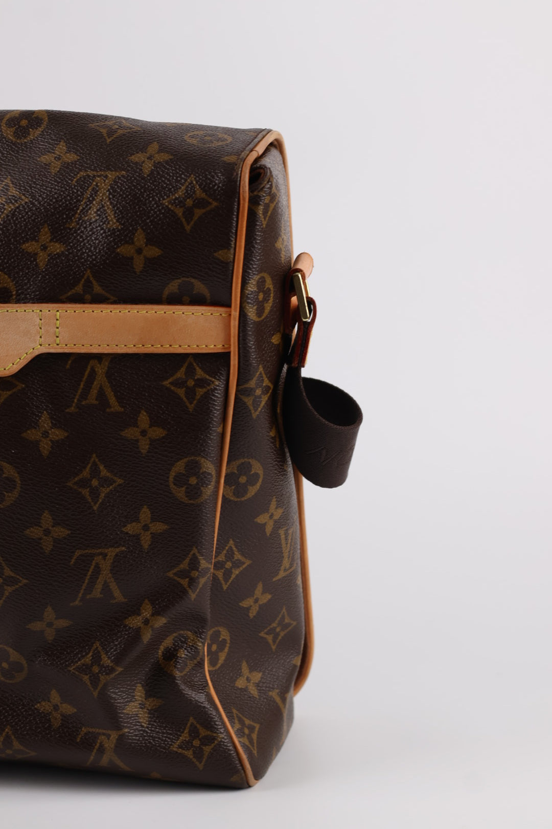 Louis Vuitton Abesses Messenger