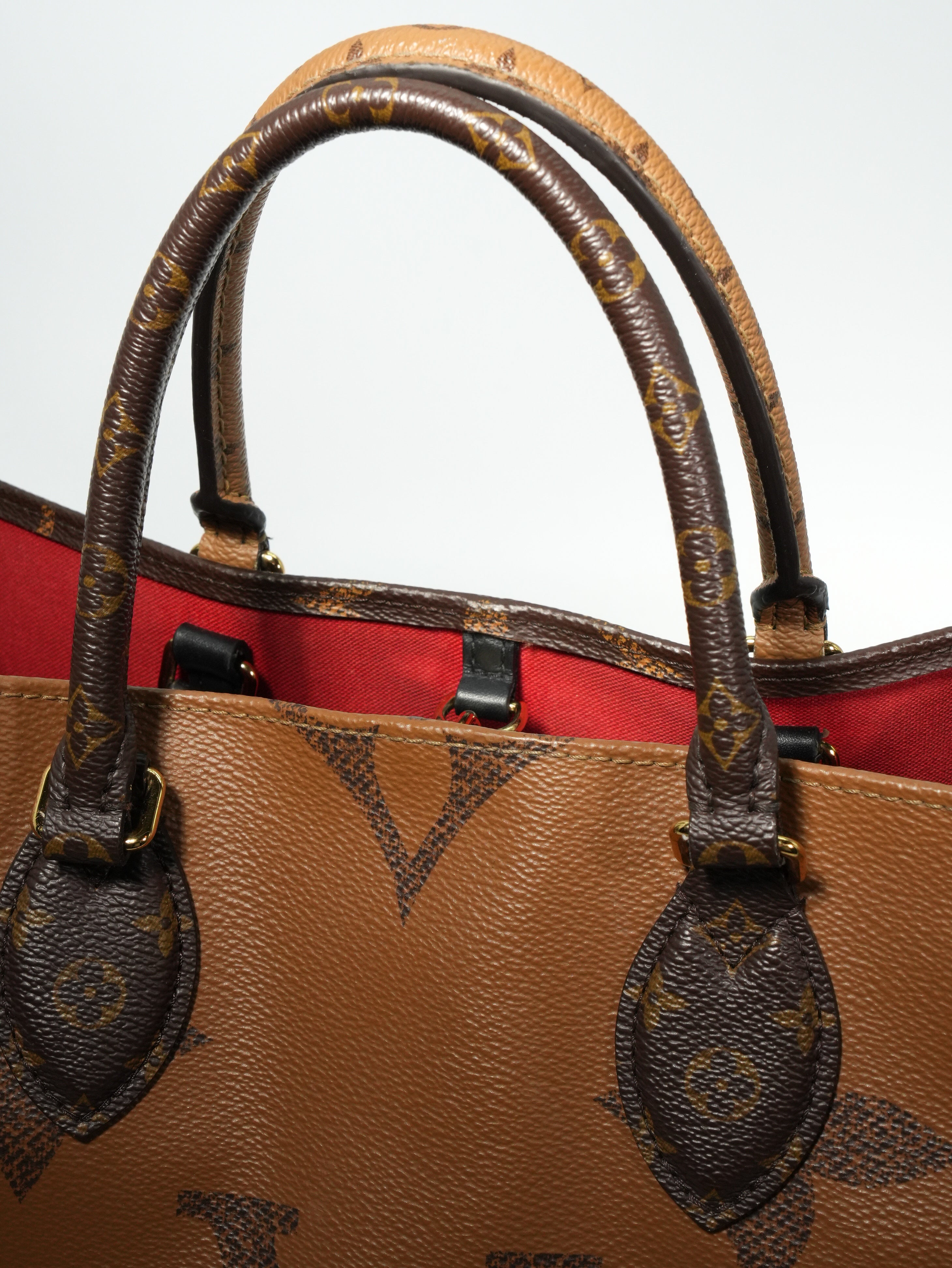 Louis Vuitton OnTheGo MM