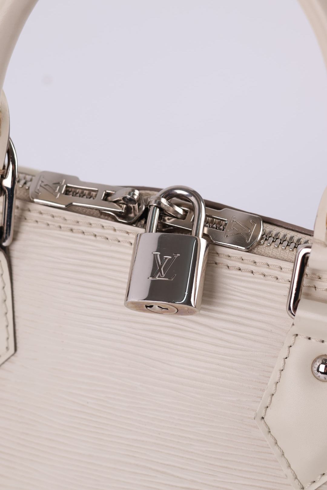 Louis Vuitton Alma Pm Epi