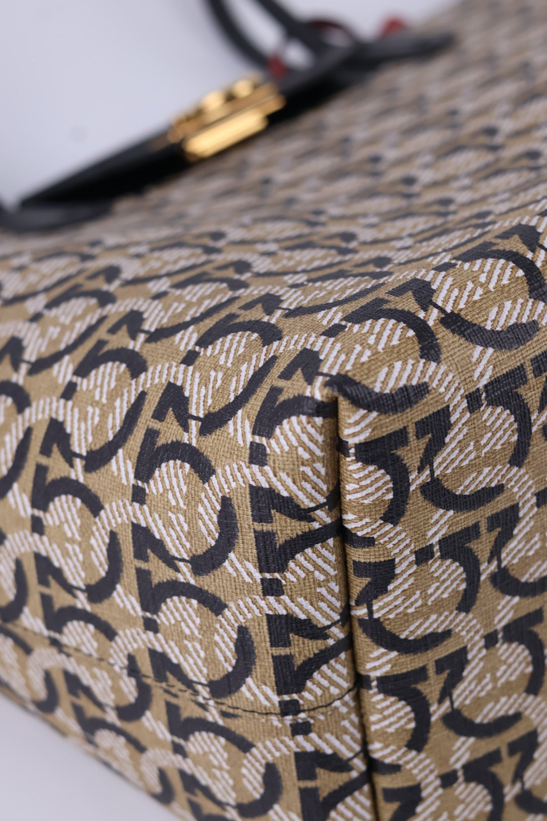 Ferragamo Tote Gancini