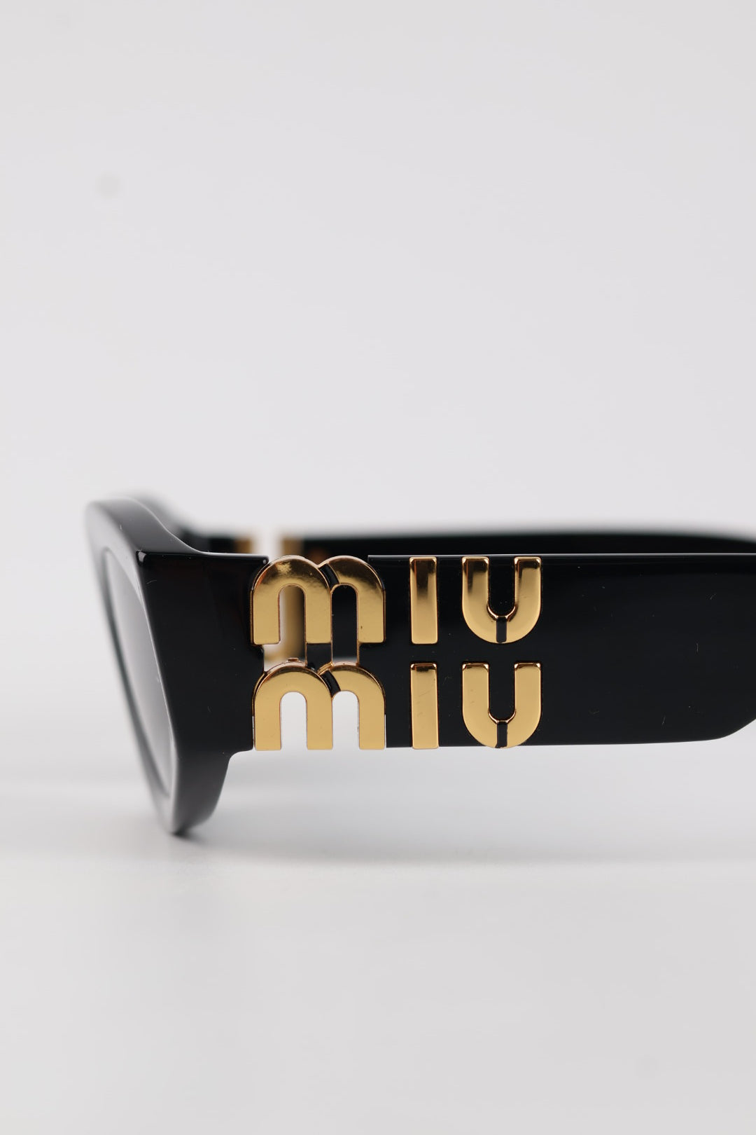 Miu Miu Occhiali da sole SMU11W