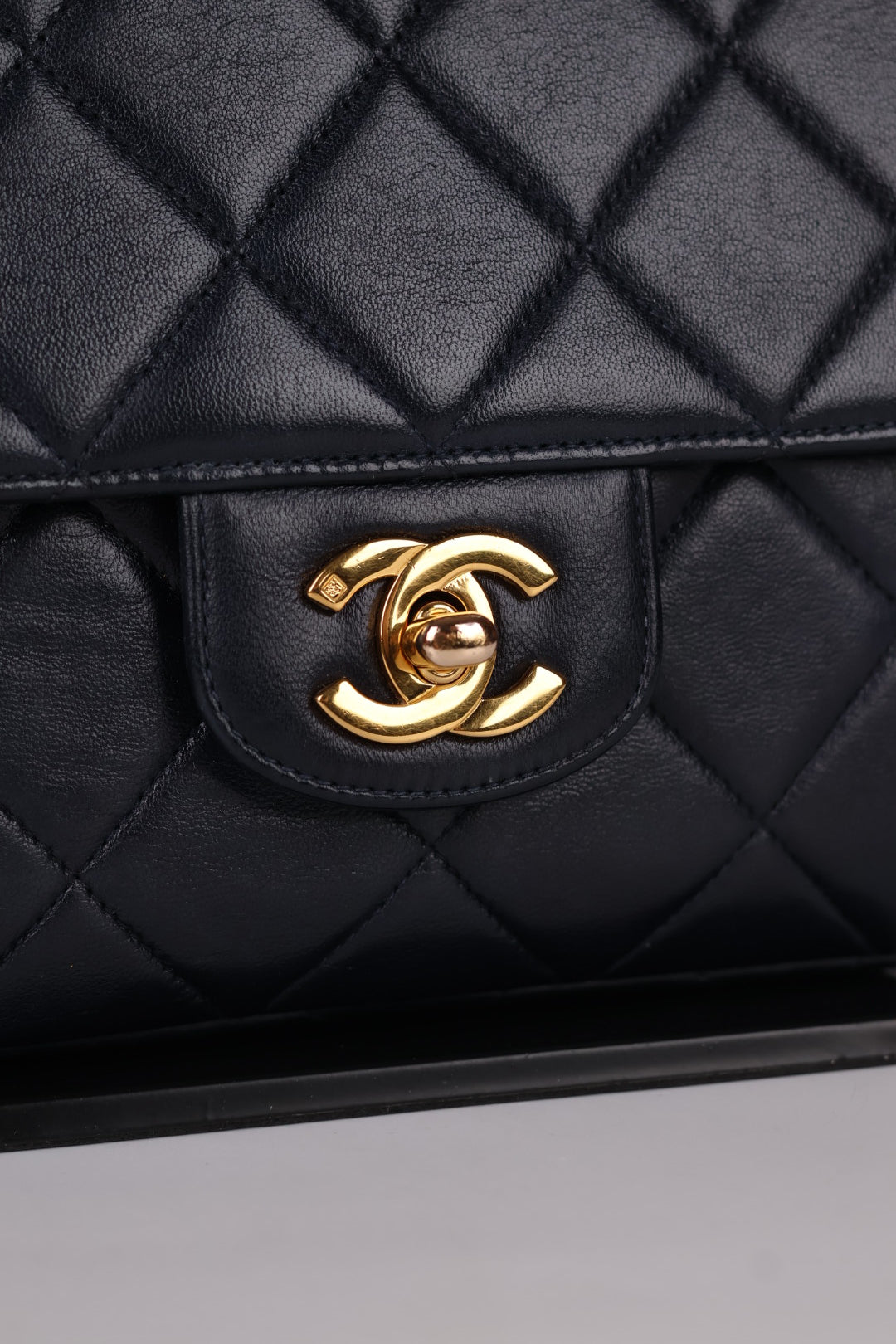 Chanel Classic Flap Vintage Matelassé
