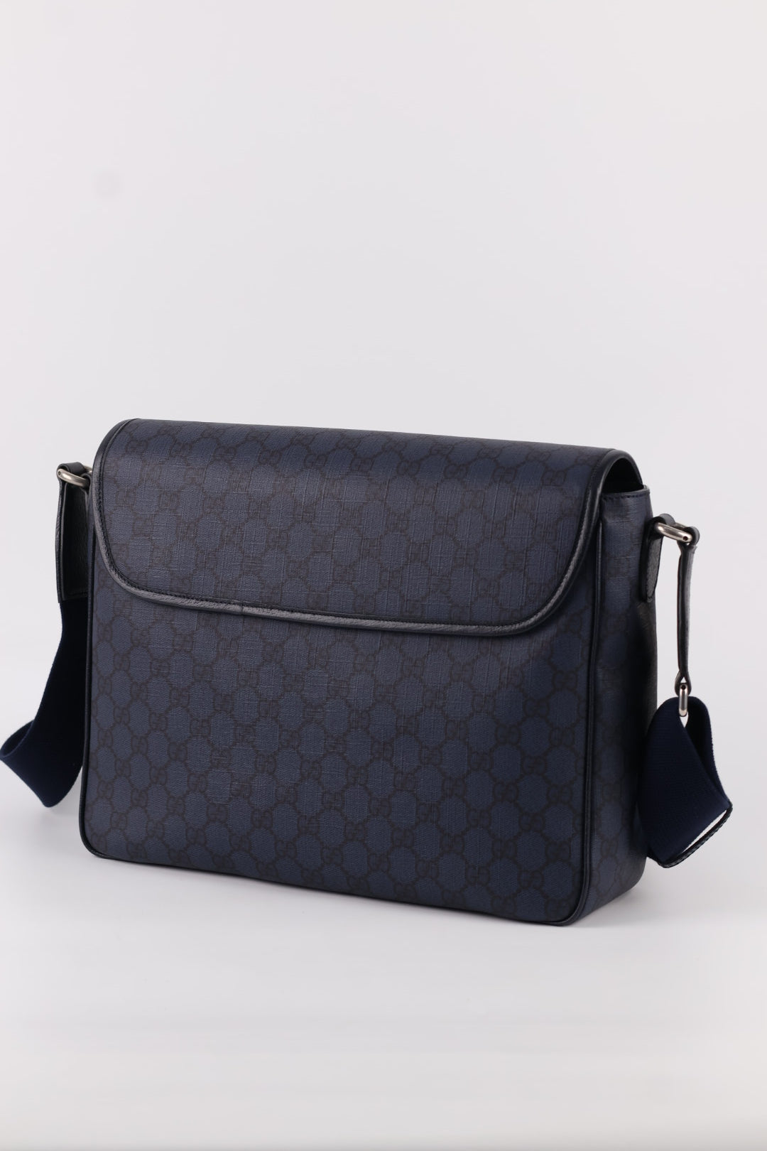 Gucci Messenger Ophidia GG Supreme