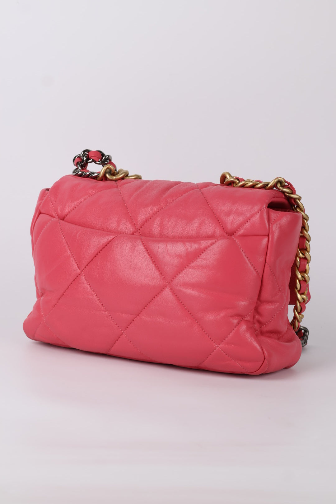 Chanel 19 Media in Pelle d’Agnello