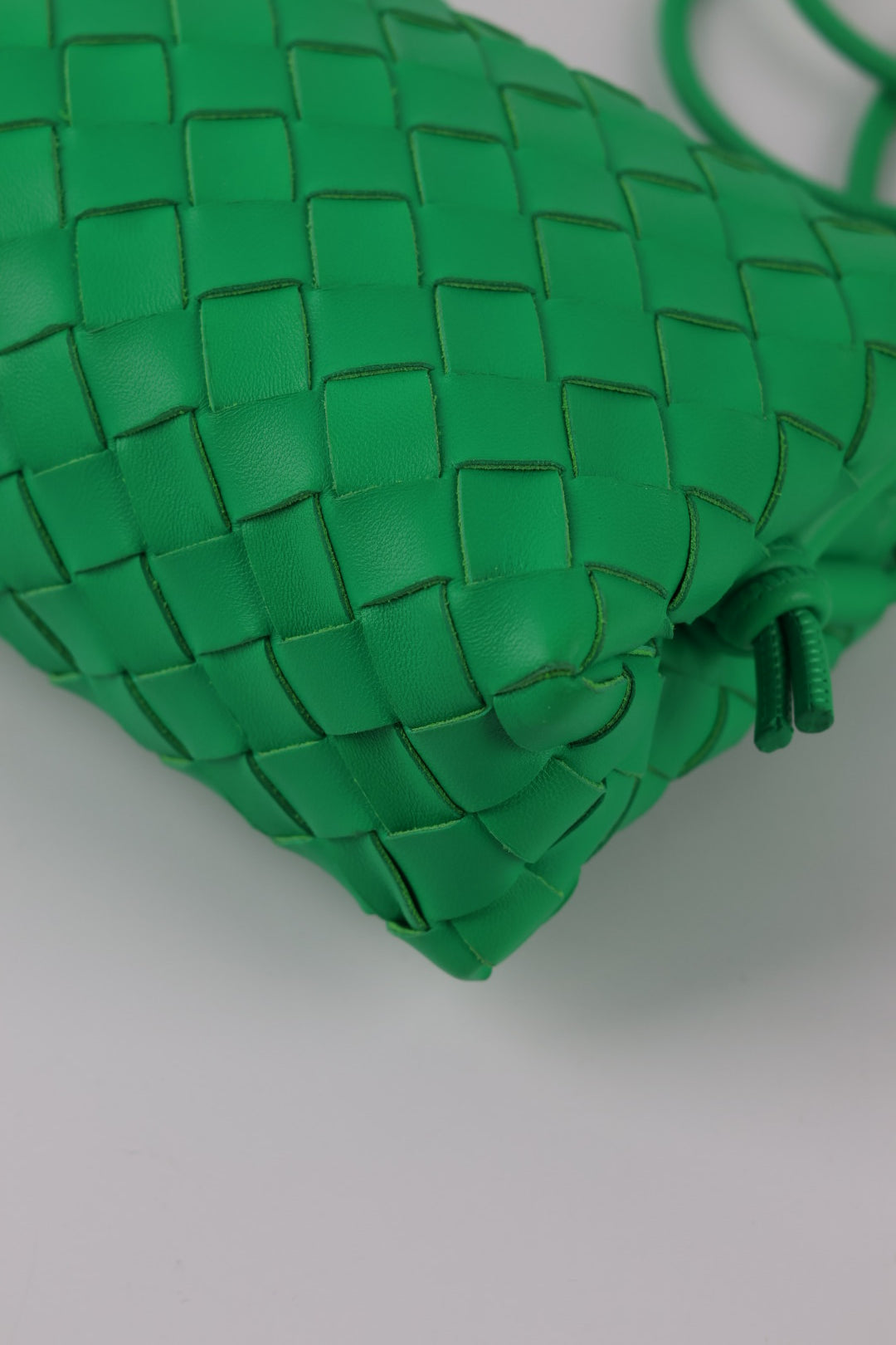 Bottega Veneta Loop in Pelle