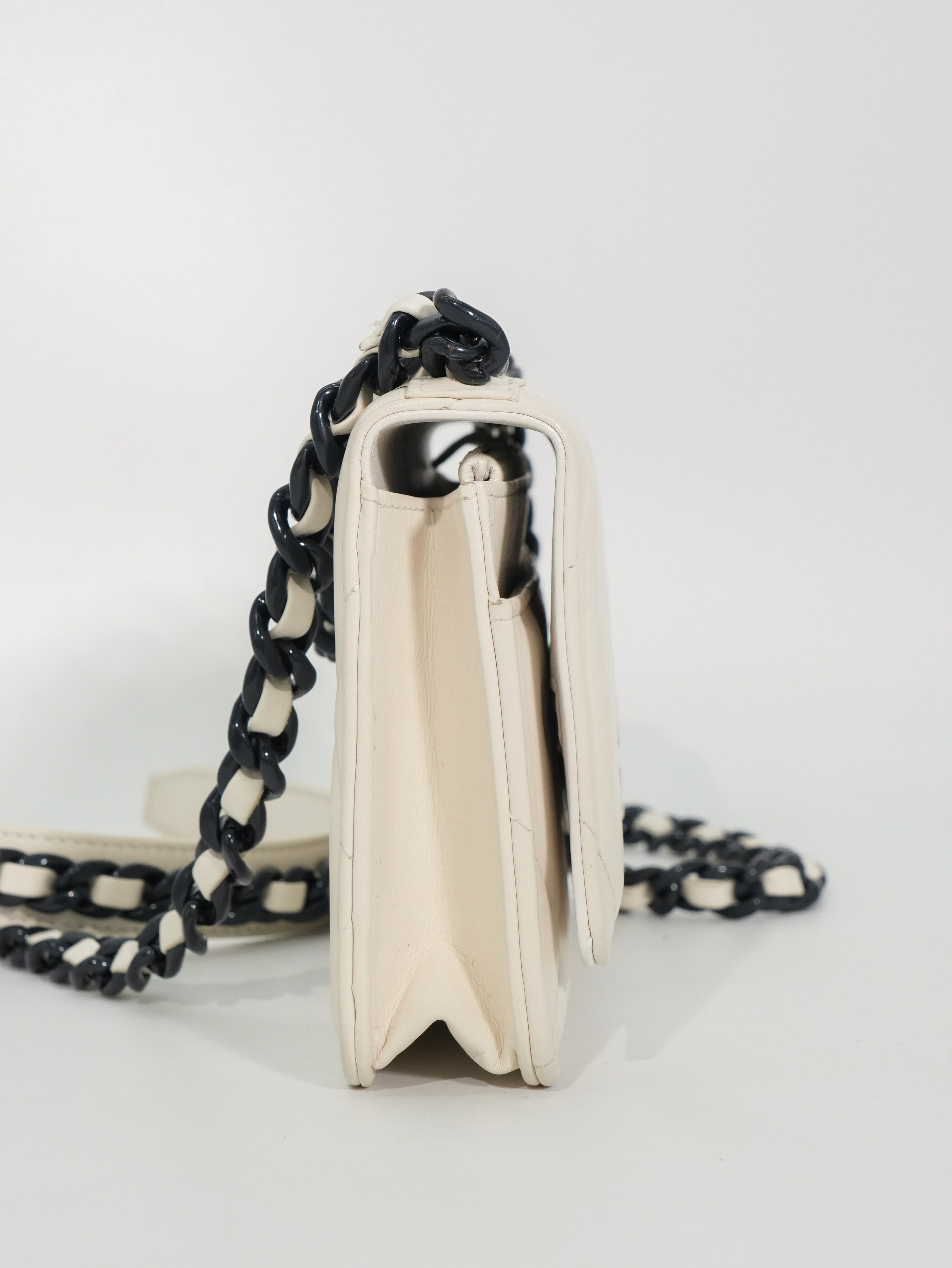 Chanel 19 Woc in Pelle