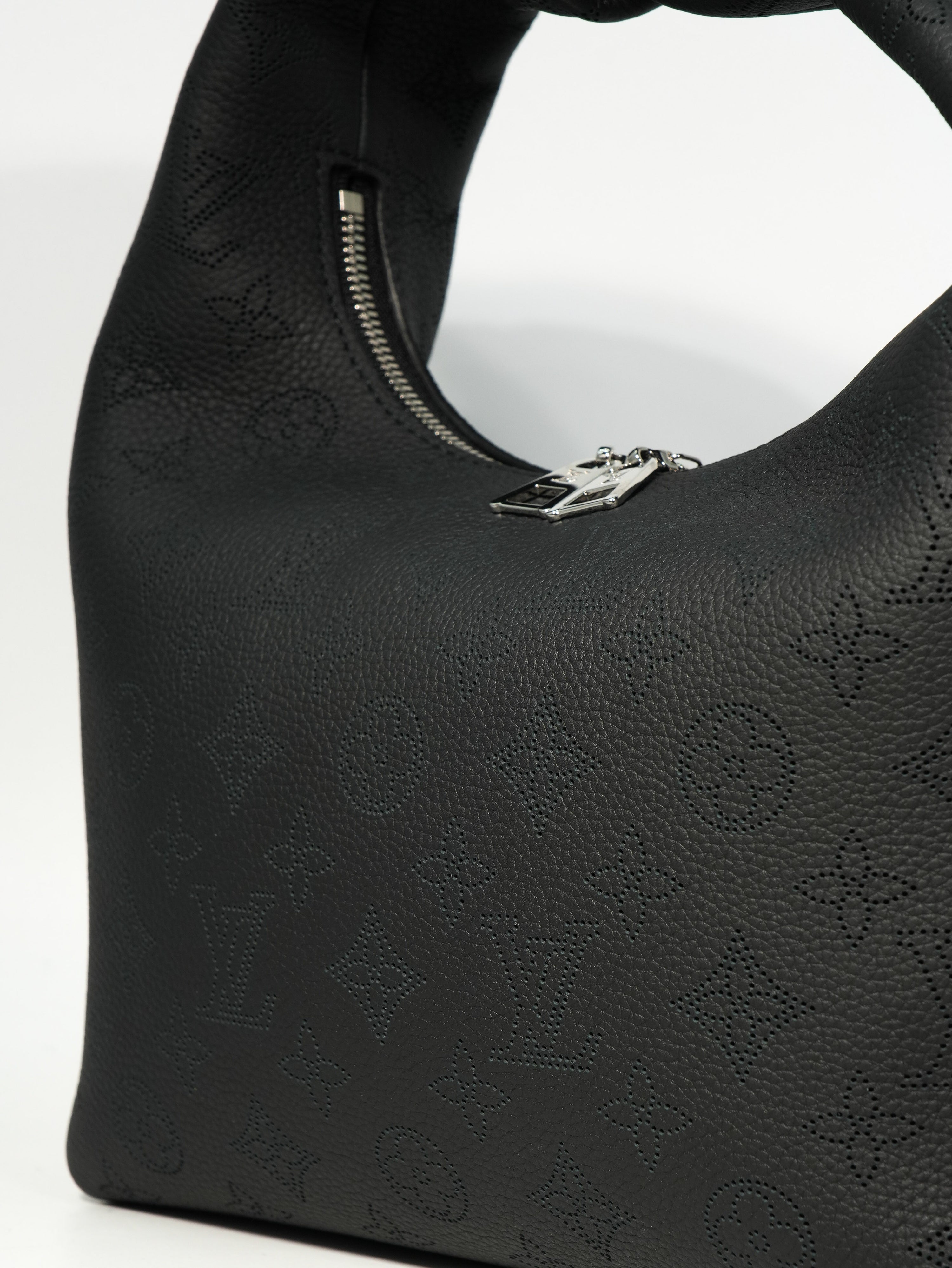 Louis Vuitton Why Knot PM Mahina