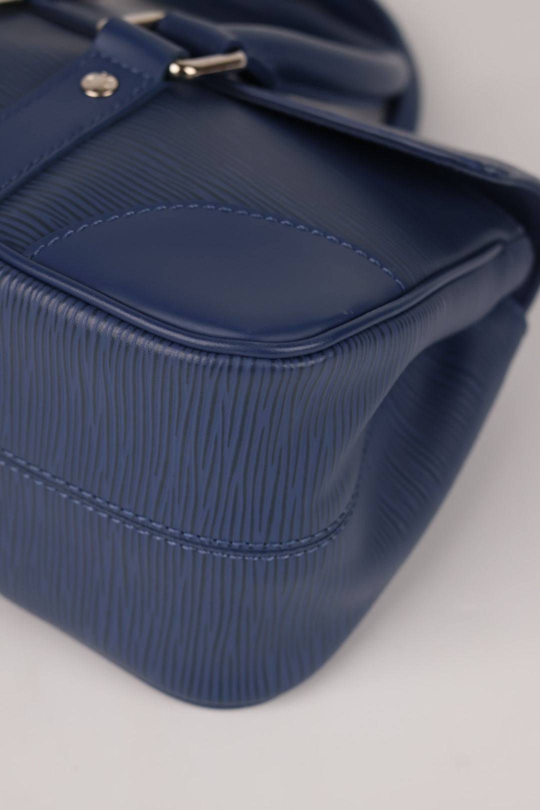 Louis Vuitton Segur Pm Epi