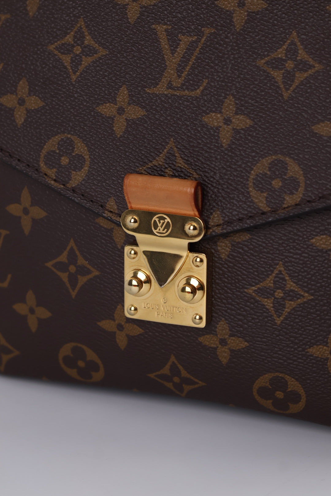 Louis Vuitton Métis Monogram